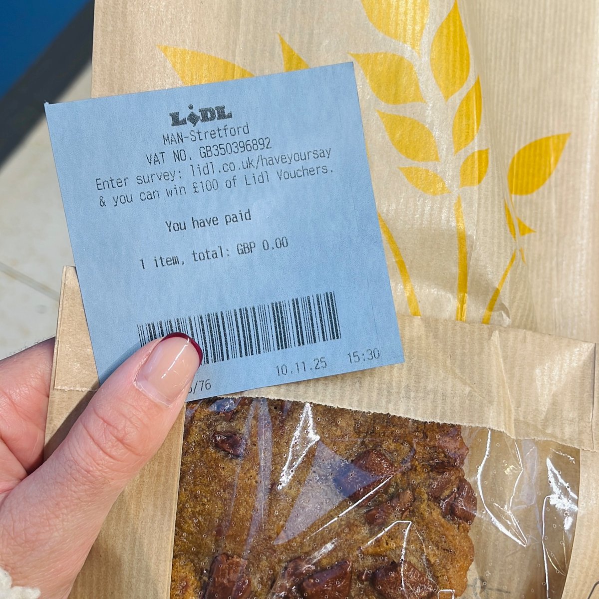 Laura Wilson tweet media