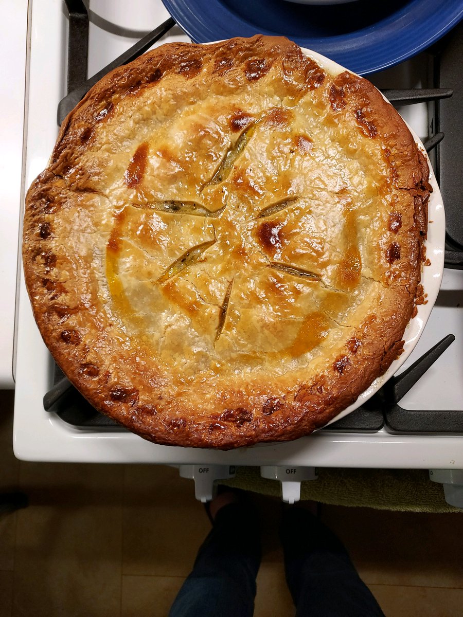 sloanetaylor2's tweet image. Grab your knife and fork and join me for this easy recipe for the ideal cold weather supper your family will request often. #MondayBlog #recipes #chicken #ComfortFood  #MondayBlogs #recipes #chicken #ComfortFood via @sloanetaylor2  sloanetaylor.blogspot.com/2025/11/dinner…