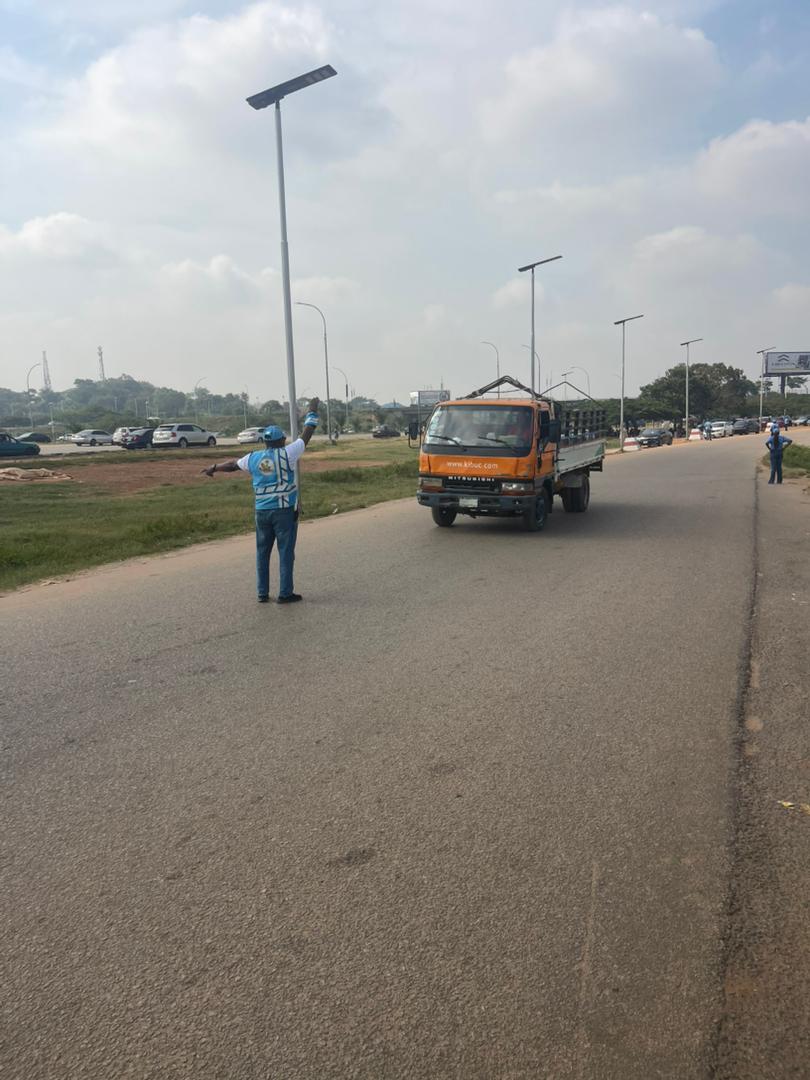 FRSCSMUnit8Abj's tweet photo. Special Marshalls of Unit 8 were out again ensuring Traffic control and public enlightenment, on Thursday 6th Nov #specialmarshal #frsc #roadsafety https://t.co/FAK7wIeBWM