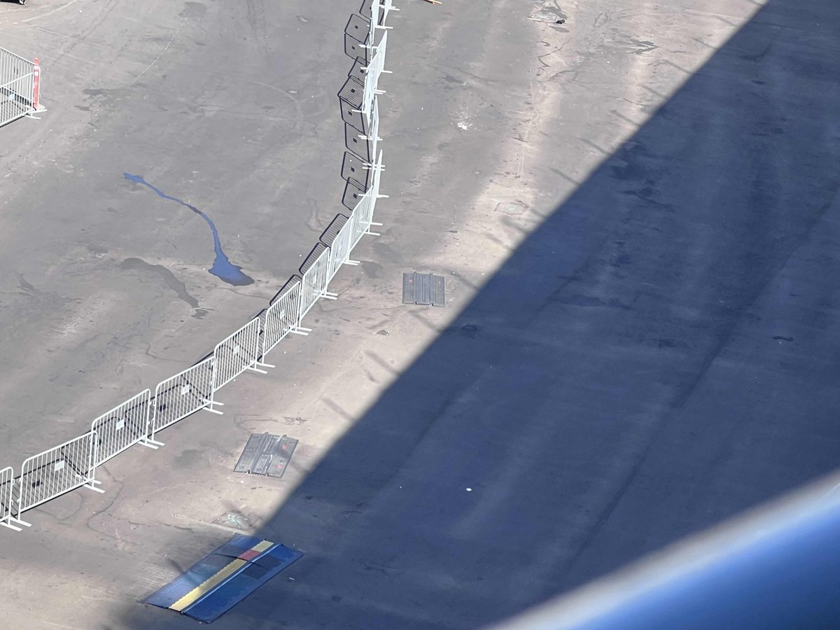 HHN365's tweet image. New house venue? 🤔

Exciting developments here at Universal Studios Hollywood where a temporary outline of the previously  rumored UES structure has appeared. The UES project is rumored to be a new purpose built venue for HHN and Fan Fest Nights at Universal Studios Hollywood.