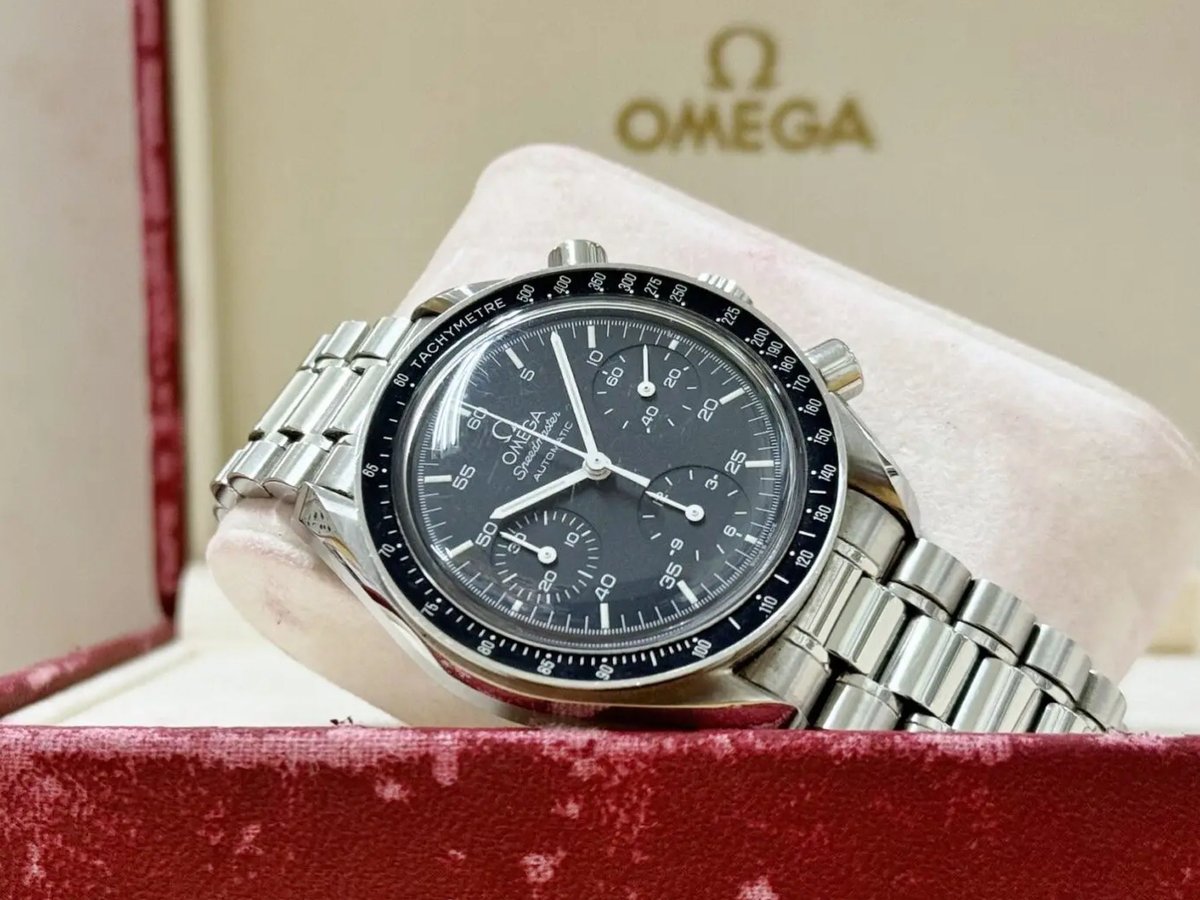 KJ_Project331's tweet image. 【時計遍歴】【初めての機械式腕時計】
オメガ スピードマスター オートマチック Ref.3510.50

2005年ごろに購入！
購入ストーリーは下記インスタへ！

 instagram.com/p/DQ2Pt9PE6zB/…