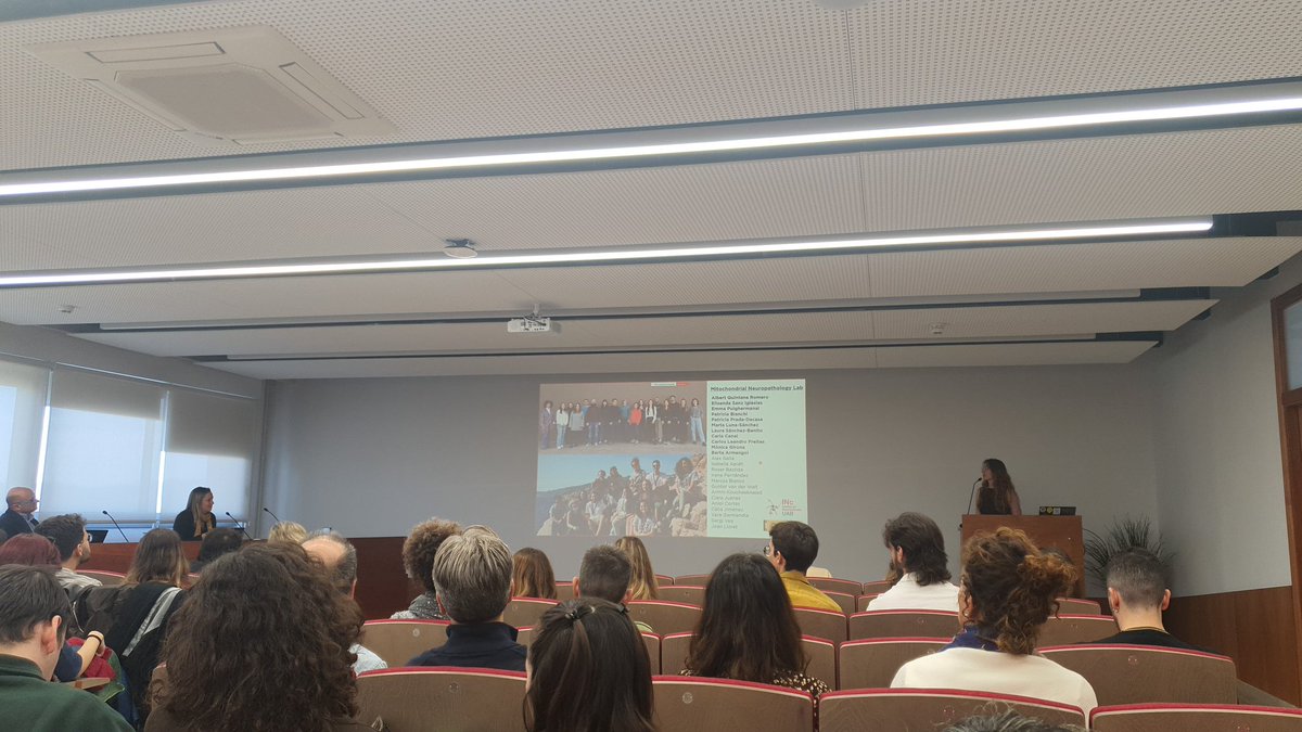 QuintanaLab's tweet photo. Proud of our @melaniagt4 for NAILING her PhD defense 👏👏👏
New doctor in the laaab! 🥂 https://t.co/gIsaKioLo4