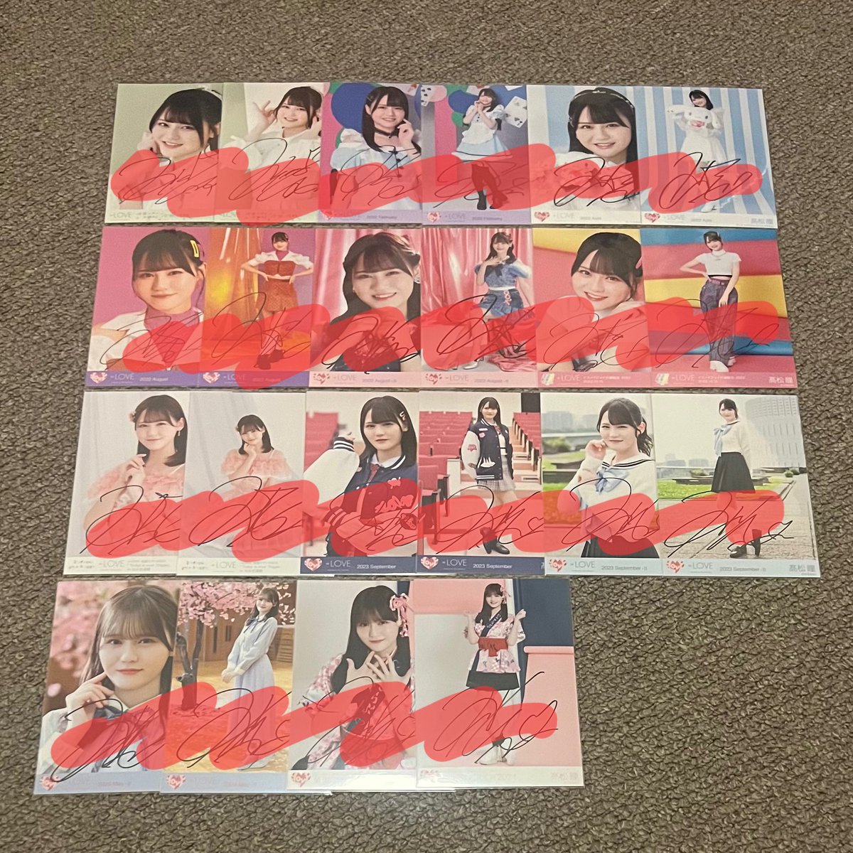 tore_equal_tore's tweet image. イコラブ　生写真　トレ　直筆
【譲】画像の直筆
【求】リプ欄直筆&amp;gt;&amp;gt;&amp;gt;kトレ&amp;gt;&amp;gt;魔法少女•とくべチュ歌唱•ラブソング歌唱他メン直筆

推しメンですが在庫整理のため提供
４枚目は基本的に宝石ヨリ、イラコメありにのみ提供可能(猫、宝石、ピンクニットはかなり高くみております)