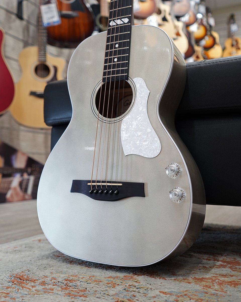 Godin Month Spotlight: The Rialto Jr. ✨ Godin Month is all about