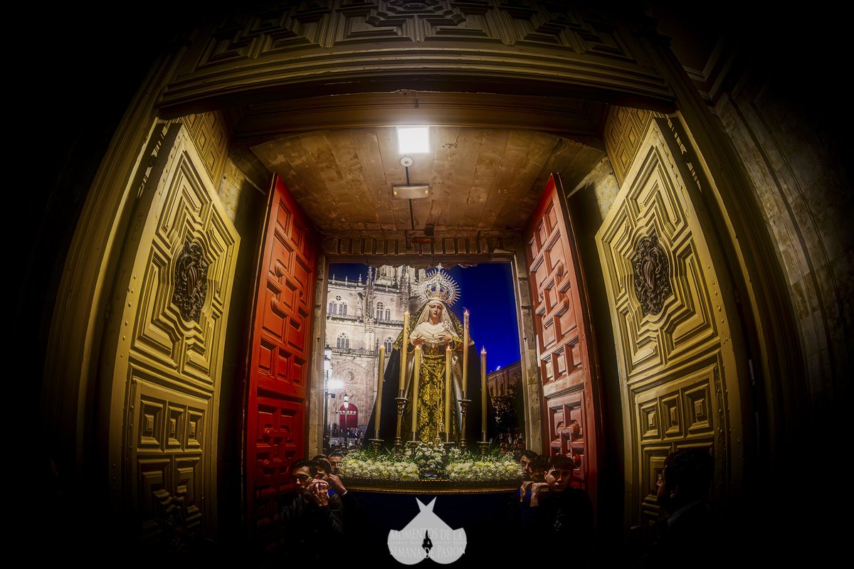 Momentos de la Semana de Pasión.
Rosario de Caridad.
#semanasanta #Salamanca 
#photographer #cofradia