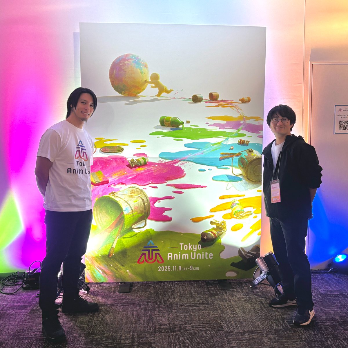 昨日はアニムユナイトに参加してきました！

たくさんの方とお話しができてとても楽しかったです。
学生時代にこのイベントがあったら最高だったのに…！と思いました😊

また来年も参加したいです！

（描かせていただいたアートの前で主催者のヨーヘイさんと一緒に写真を撮ってもらいました！🙌）