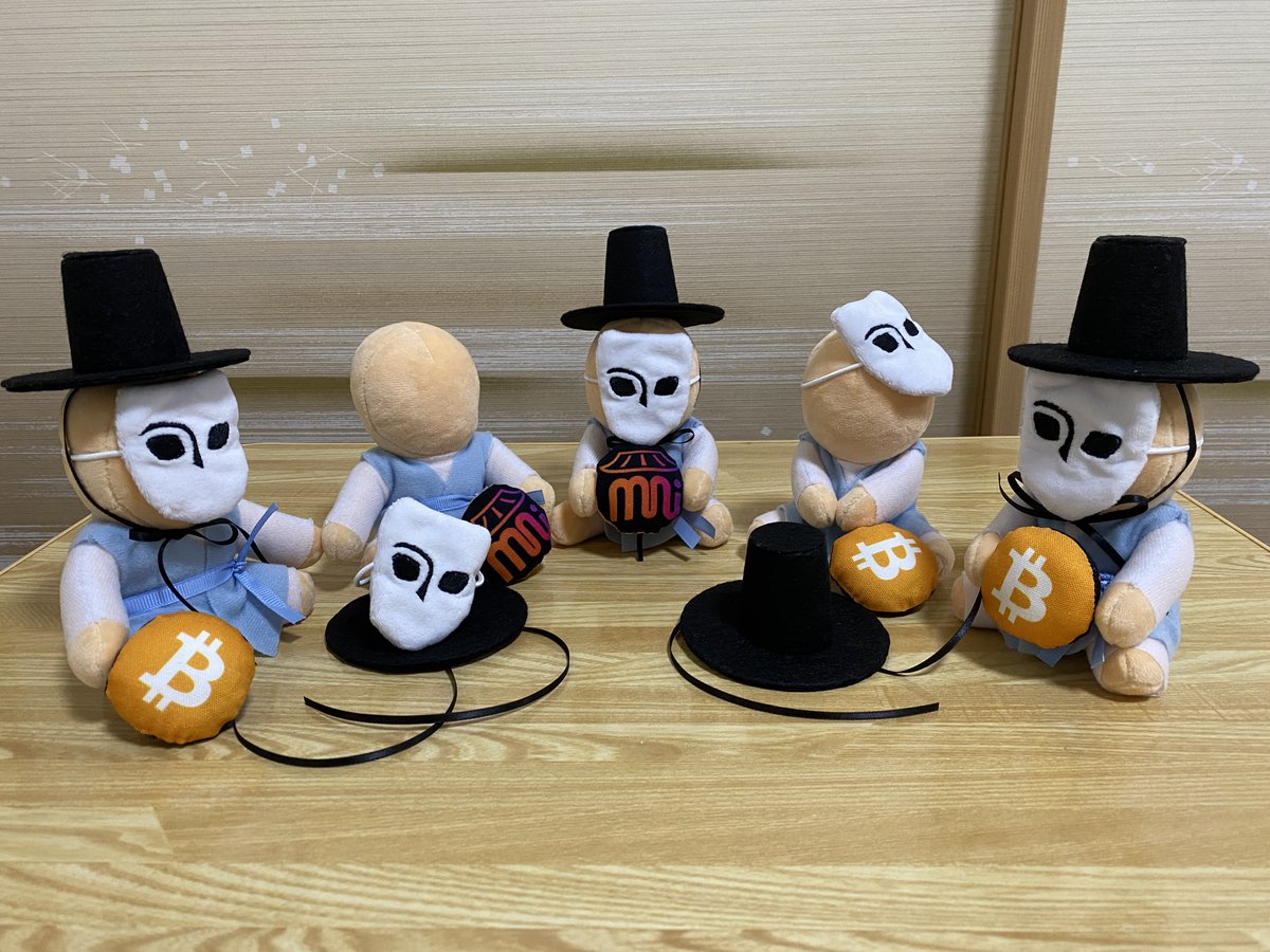 なお年末までひたすらミシンに向かう予定です
販売予定
11月：Bitcoin Mini Conference（韓国）
12月：アジアで開催されるイベント
1月：アフリカで開催されるイベント

スケジュールが慌ただしいため
メインアカウント（<a href="/MakingWavesBTC/">Making Waves⚡️🇯🇵</a>）とNostrの投稿が中心になると思いますが
よろしくお願いします