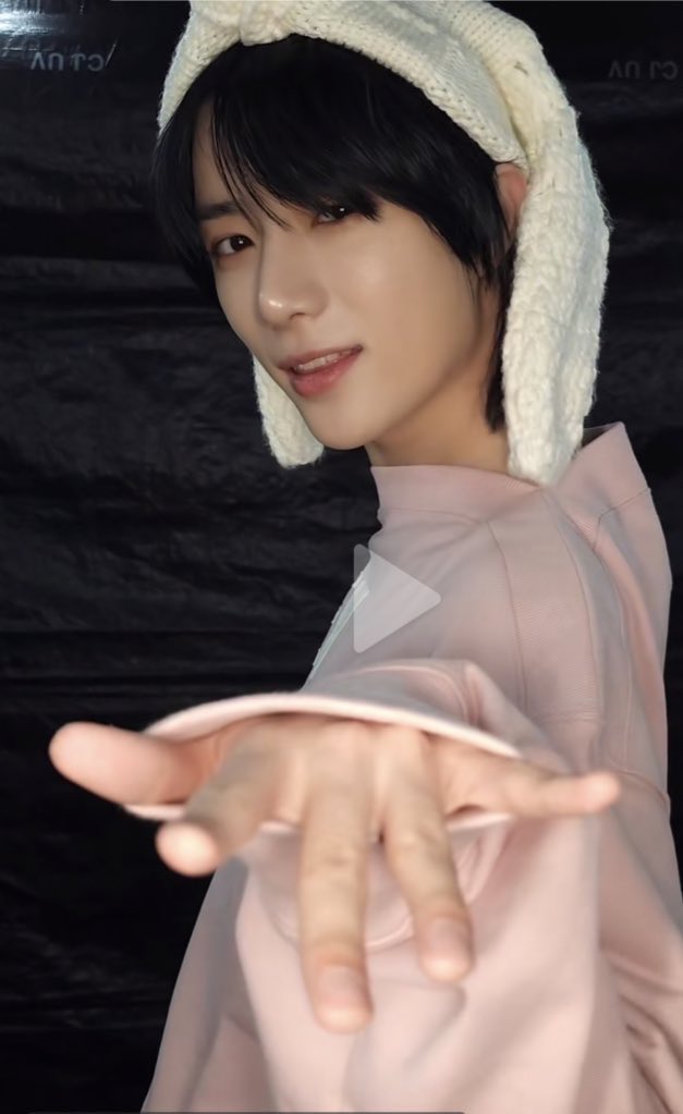 haruharua1017's tweet photo. 手、伸ばしたくなるーー♥️

#tomorrowxtogether
#2025MAMAVOTE https://t.co/h7hOEsHc5P