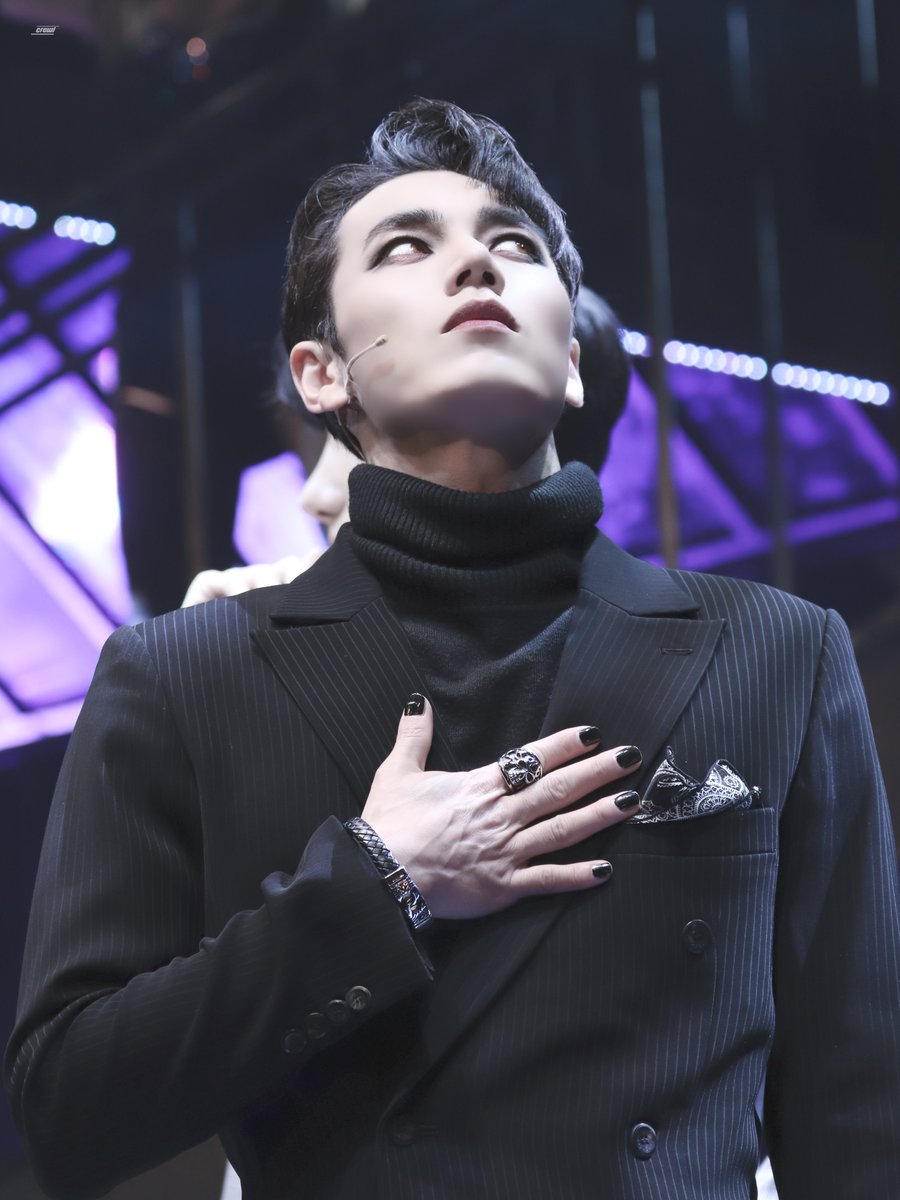 𝒄𝒓𝒂𝒘𝒍 tweet media