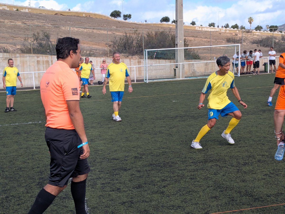MadeiraWF's tweet photo. Inter Madeira Walking Football in Porto Santo, Madeira Island tournament.

#WalkingFootball #Madeira #intermadeirawalkingfootball #portosantoisland https://t.co/jBDmCLJ9bR
