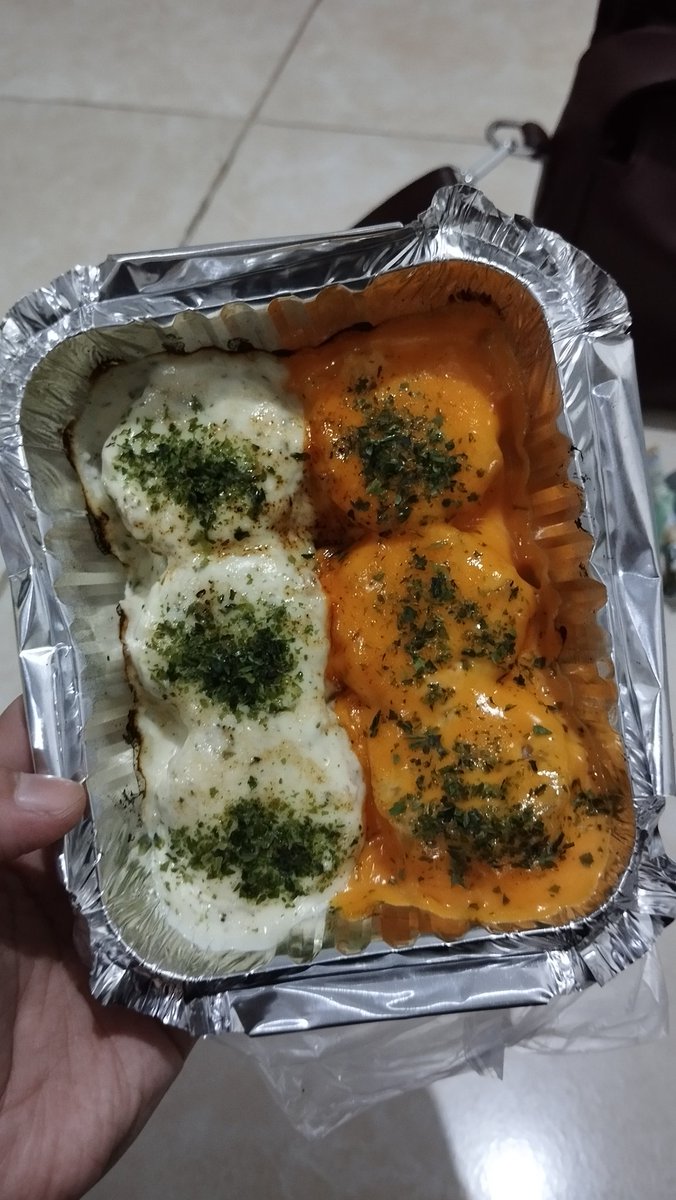 rastrrrr's tweet photo. Cinta banget sama dimsum mentai🫶🏻, beberapa yg ke foto ygmenurut gue dimsum mentai yg mentainya dan dimsumnya jg  enak karena ada yg mentainya tuh kaya cuma saos pede doang gak bgt. https://t.co/vok8wVwOHD