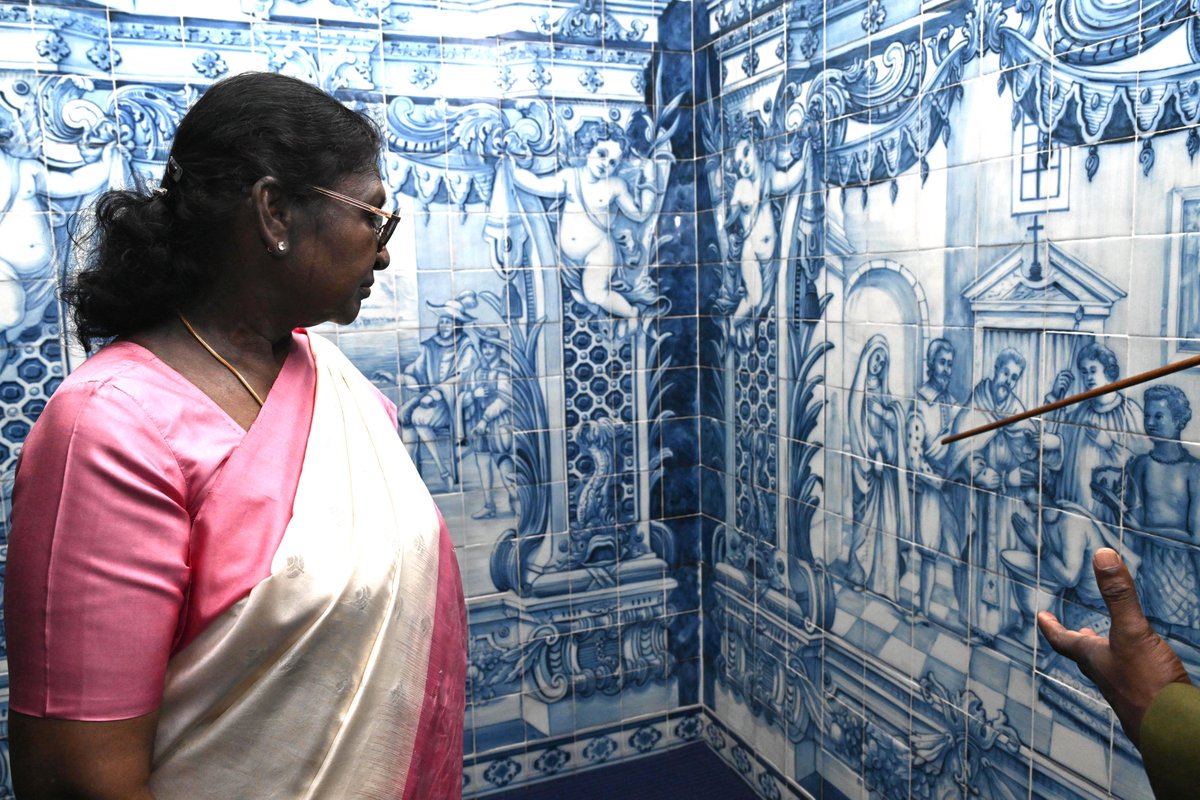 rashtrapatibhvn's tweet photo. President Droupadi Murmu visited the Fortaleza de São Miguel, the fortress that houses the Museum of the Armed Forces at Luanda. The museum narrates the story of Angola’s long and complex military history including its colonial period and struggle for independence. https://t.co/1BdUp5YtFx