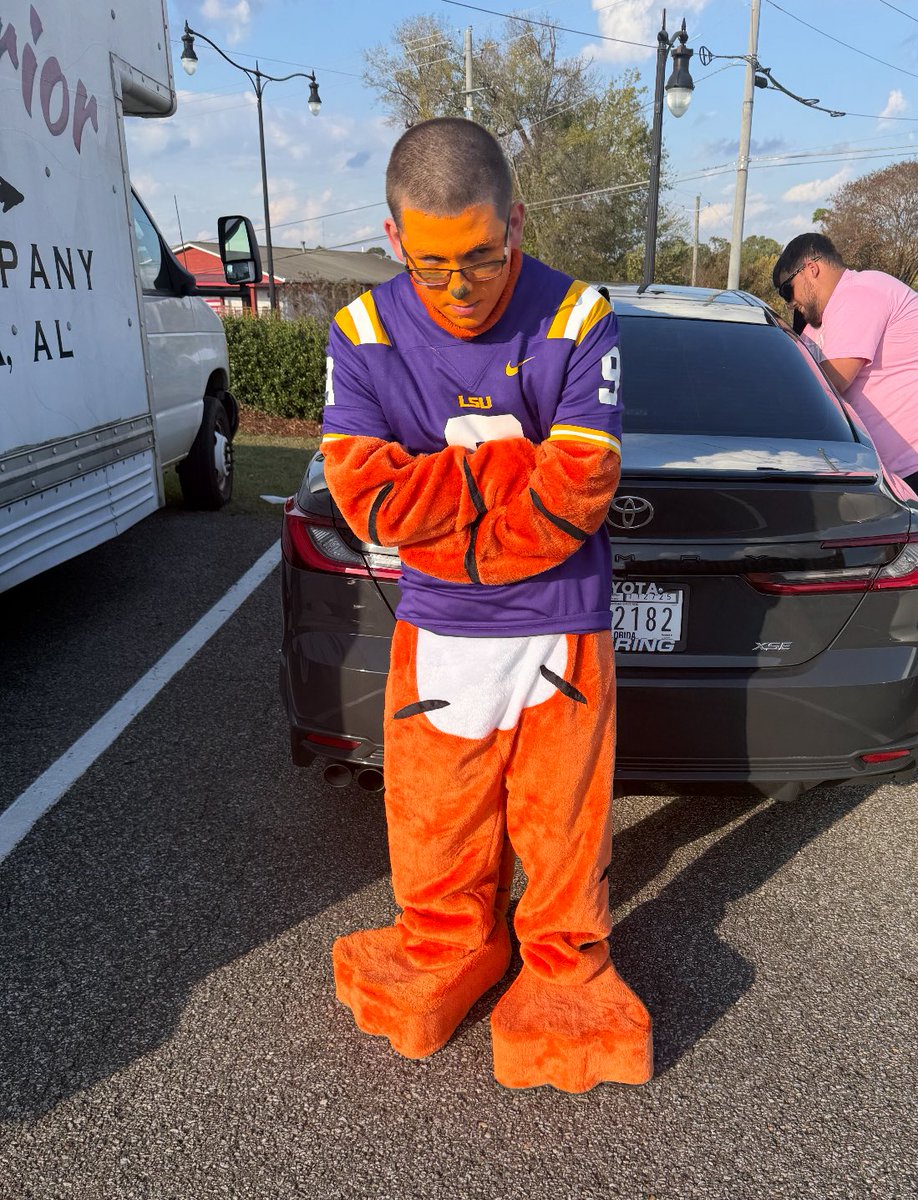 Zachcray tweet media