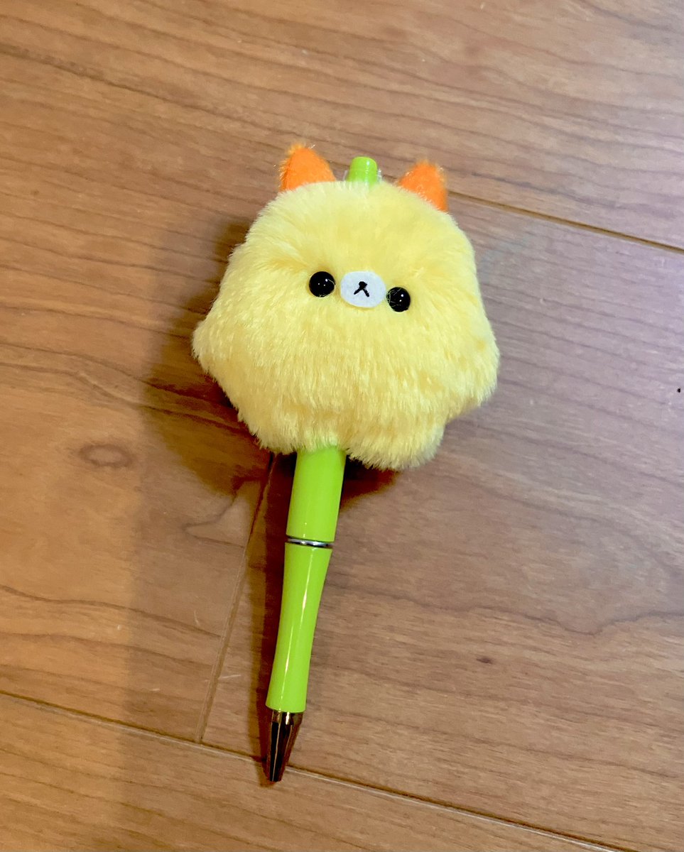 aroebera25's tweet photo. ずっと作りかけで放置してた ほしげ をボールペンにしました🖊️

使いやすさはまあアレとして、ぬいぐるみボールペンっていいよね🧸❣️ https://t.co/oAyKq6Nmaj