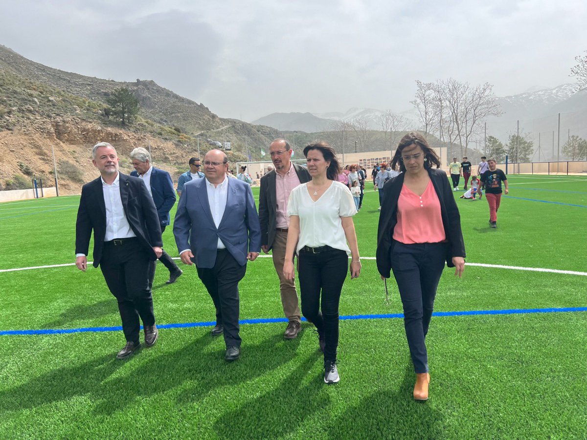 Desde el PP de Güéjar deseamos toda la suerte al nuevo viceconsejero de Salud de la Junta de Andalucía, Nicolás Navarro, muy vinculado a nuestro municipio.

Nuestro presidente, Jose Robles, está convencido de que “hará gala de su sensibilidad hacia los pueblos pequeños”.