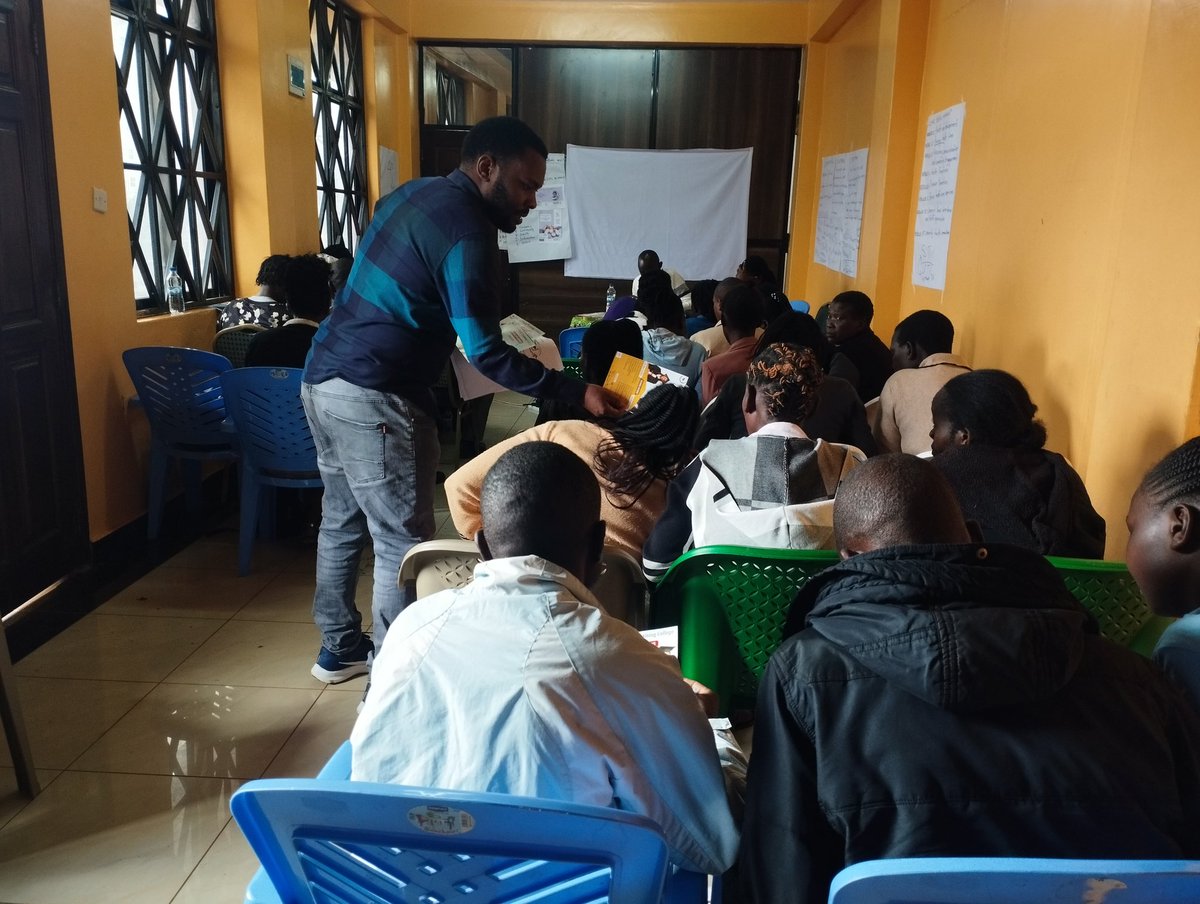 URisekenya's tweet photo. 10-day training equipped 25 Community Health Promoters with skills to strengthen Level One healthcare. 💪🏾💚
Big thanks to DMVV &amp; Kisii County Government🙏🏾
November is #EpilepsyAwarenessMonth 💜 
@IBESocialMedia 
@IlaeWeb 
@KCDF https://t.co/lEegm1YL9G