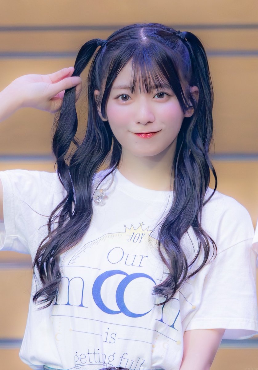 ︎ハーフツインを「見てみてー！」と
アピールする可愛いみっちゃん

大信田美月ちゃん(<a href="/oshida_mitsuki/">大信田 美月</a> )

 #大信田美月   
 #ニアジョイ_カメコ  
 #ニアジョイ全国ツアー2025 
 2025.11.9📍名古屋文理大学文化フォーラム