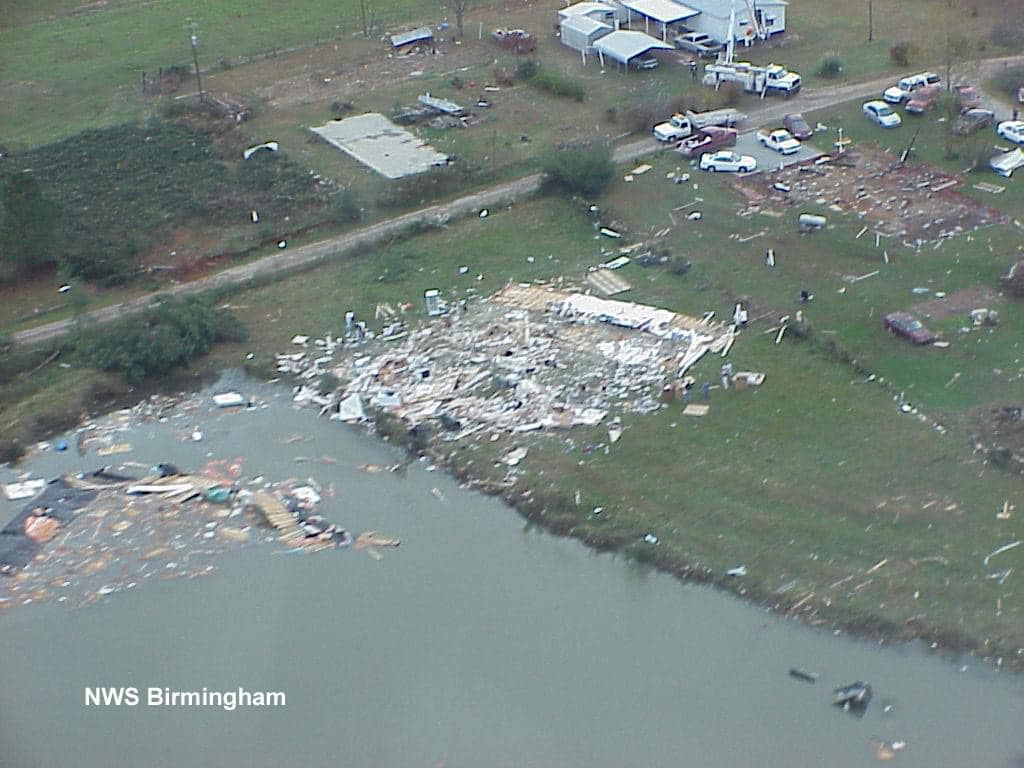 Van Wert, OH F4 Tornado – November 10, 2002 – Tornado Talk, image size:1024x768