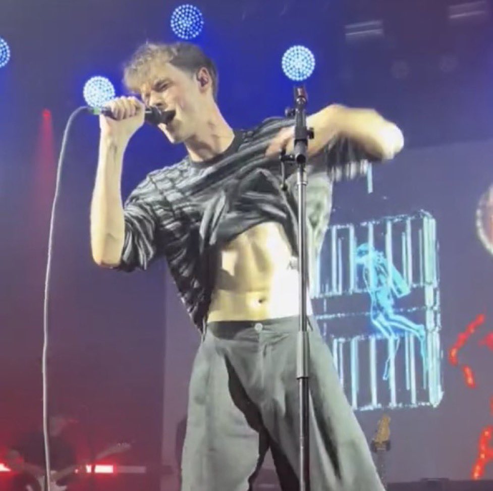 tiredgroupie_'s tweet image. GOOD MORNING