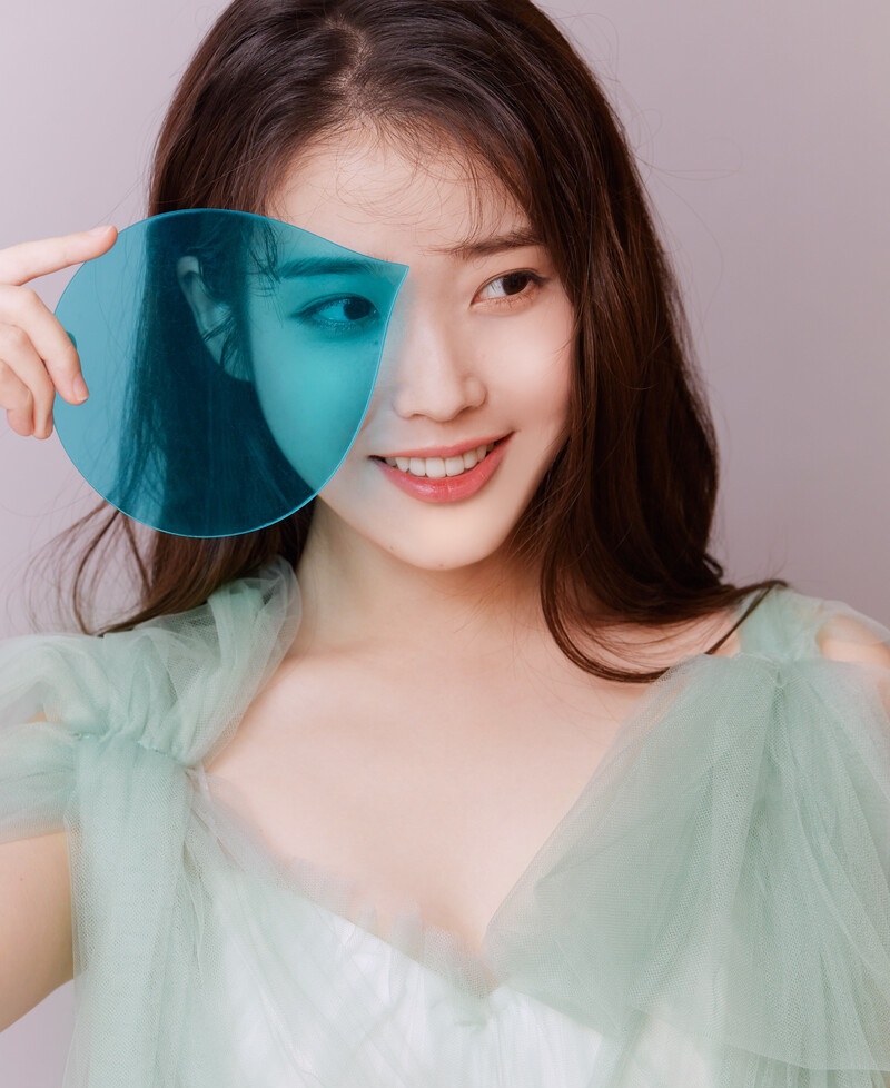 _itsmerys's tweet image. 🚨 LAST DAY TO VOTE FOR @_IUofficial

🗳️2025 MAMA AWARDS 
✓  Fans' Choice 2nd Vot
✓  Visa Fans' Choice of the Year 
#2025MAMAVOTE #IU