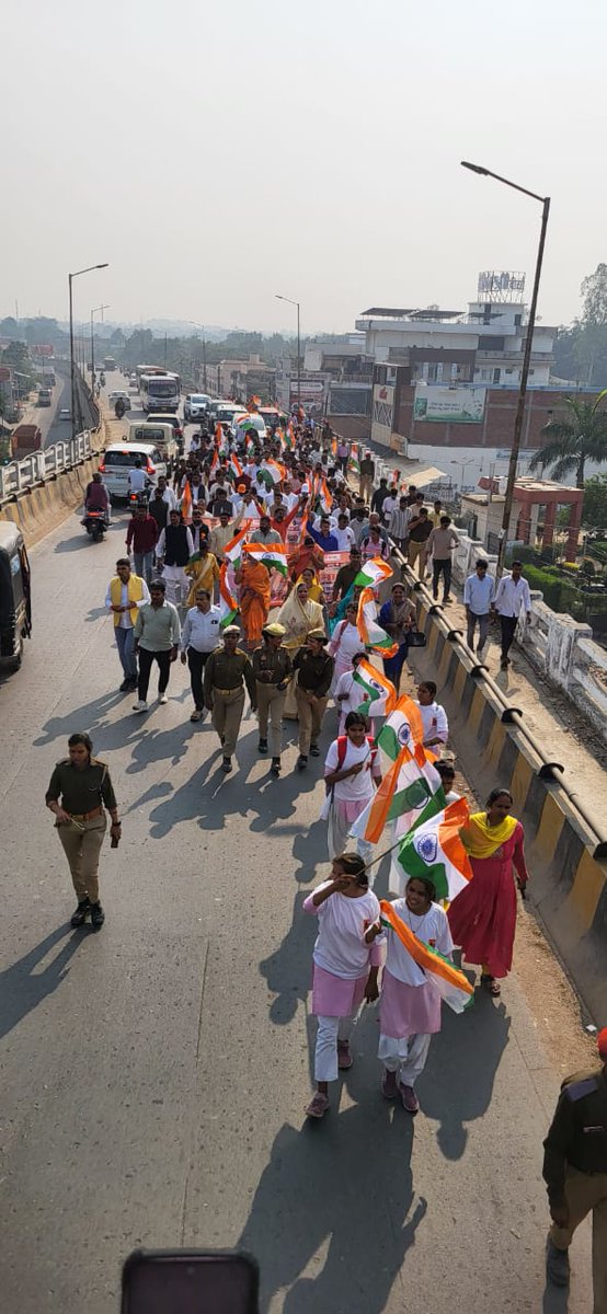 KSPBJP's tweet photo. प्रभार जनपद प्रतापगढ़ में भारत रत्न सरदार वल्लभ भाई पटेल जयंती समारोह की तत्वाधान में जिला स्तरीय एकता यात्रा में रहना हुआ| https://t.co/YnPmSsNSr5