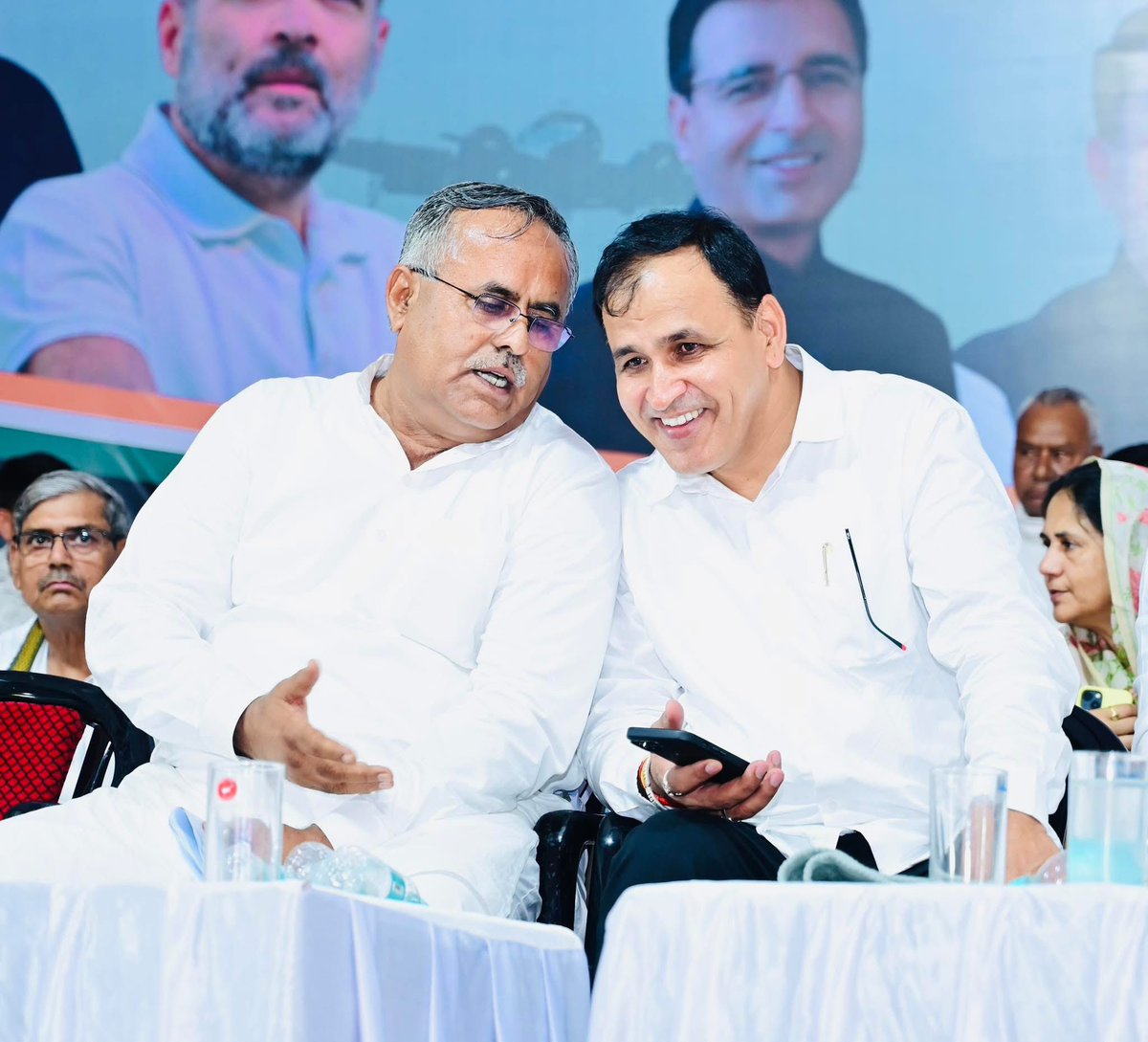 बाड़मेर जिला कांग्रेस कमेटी के पूर्व जिलाध्यक्ष श्री फतेह खान जी को जन्मदिन की हार्दिक बधाई एवं शुभकामनाएँ।

ईश्वर से प्रार्थना है कि आपको उत्तम स्वास्थ्य, दीर्घायु जीवन एवं निरंतर जनसेवा करने की ऊर्जा प्रदान करें।
<a href="/fatehkhaninc/">Fateh Khan</a>