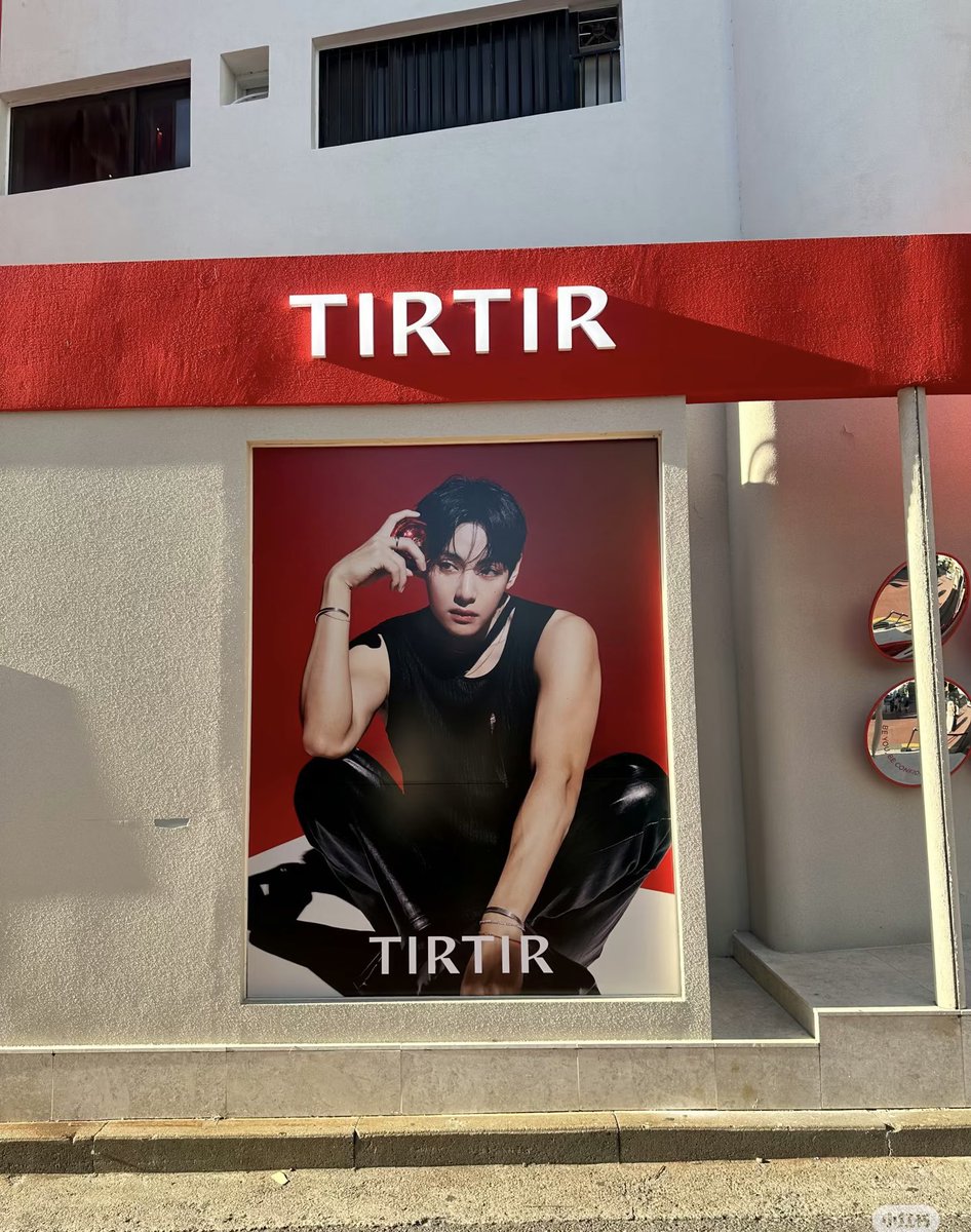 laythver's tweet photo. tirtir showing off their first and only global ambassador everywhere just as it should be https://t.co/RY4sMQPSCp