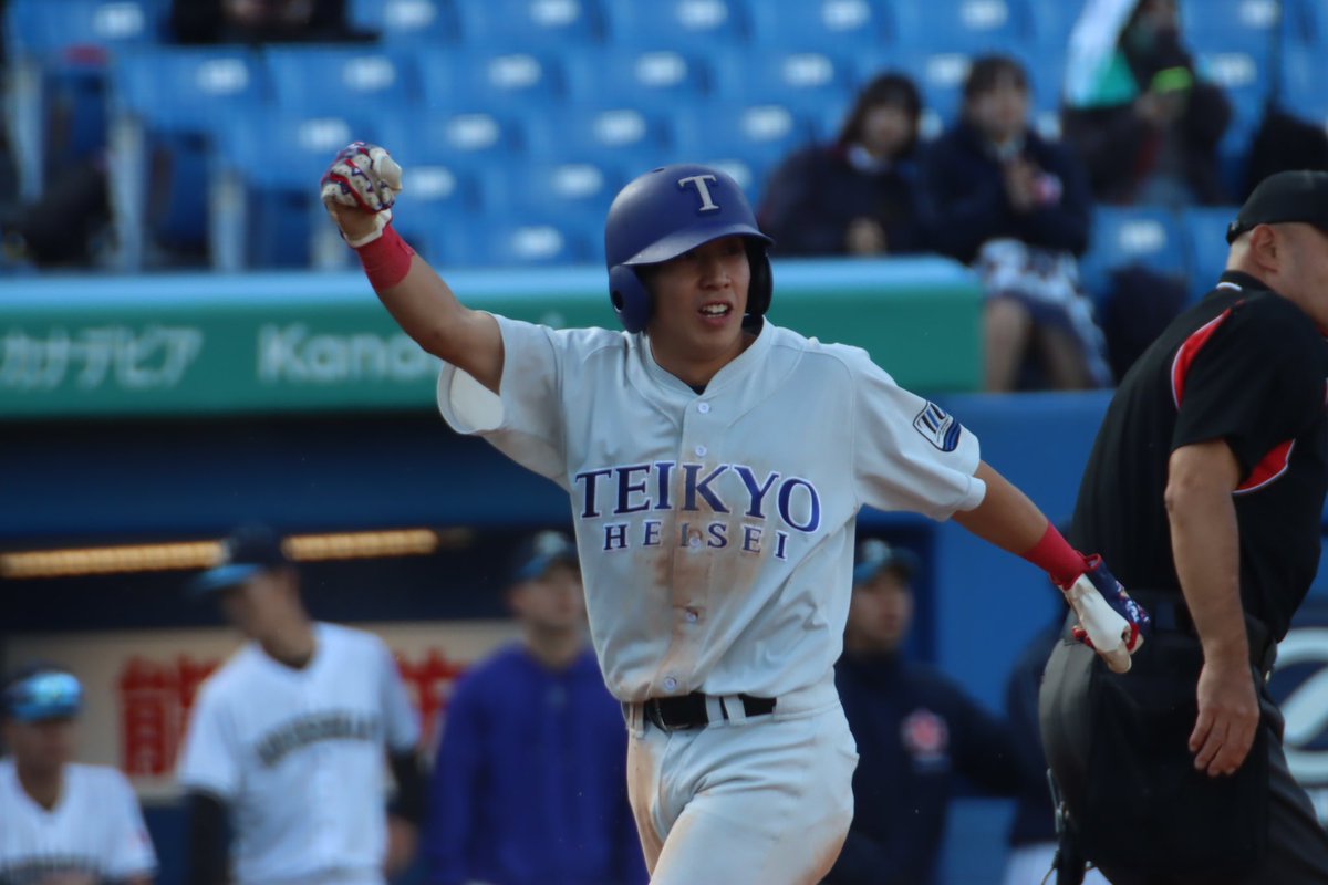 【試合結果】
本日、明治神宮球場にて行われました
令和7年度 2部･3部入替戦は

帝京平成大学 3×1 国士舘大学

第一戦を制しました。
明日も帝京平成らしい野球で
最後まで戦い抜きます。
熱いご声援よろしくお願いいたします！