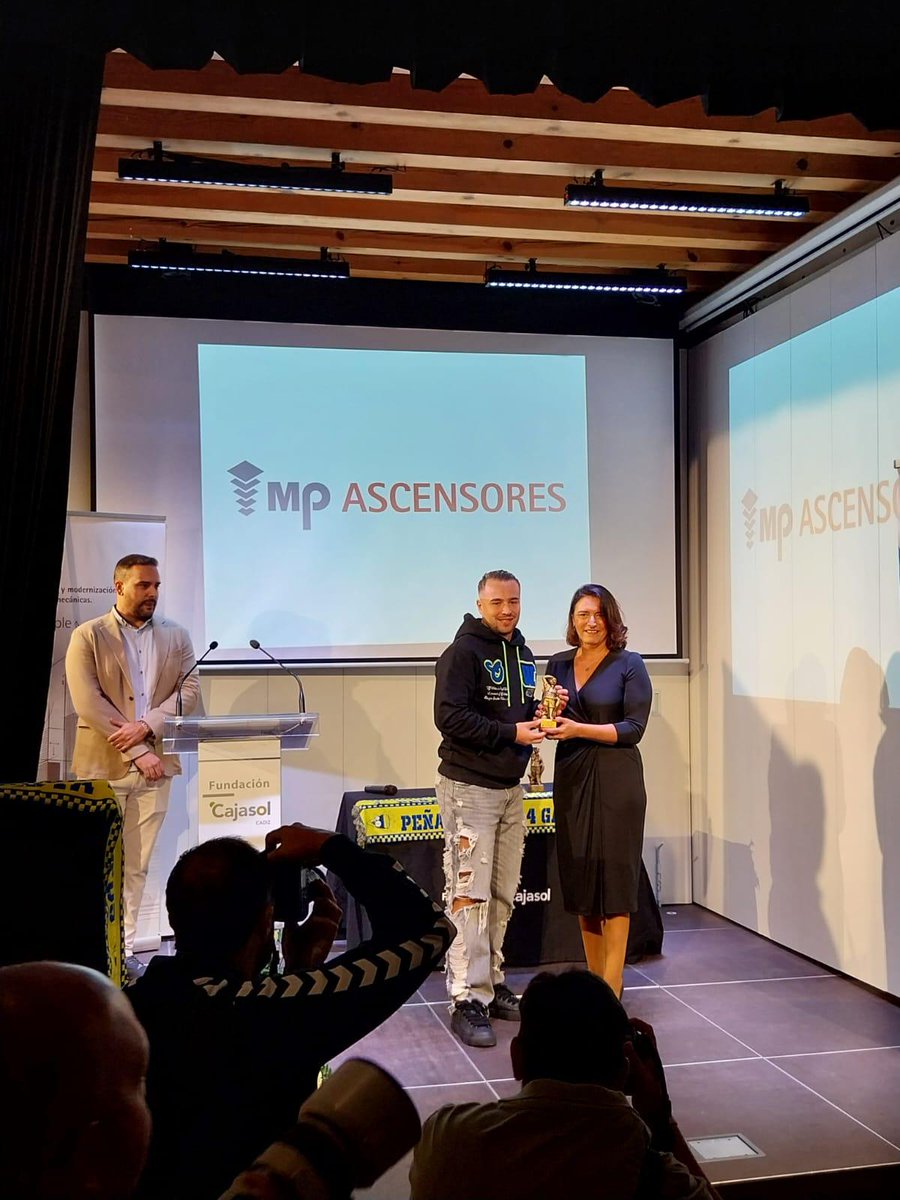 mpascensores's tweet photo. 💛💙 ¡Orgullosos de haber patrocinado los Premios de la @pcadista4gatos !

Un evento festivo y solidario junto al @Cadiz_CF y su gran afición. ⚽✨

¡Enhorabuena a todos los premiados! @javiontiveros39

#movingpeople #MPAscensores #Ascensores #EscalerasMecánicas #Cadismo #pc4g https://t.co/t47PMIly7W