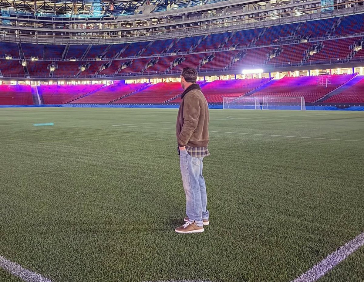 BlxckNews's tweet image. 🚨 EXCLUSIVA MUNDIAL 🚨

A pesar de que se está hablando activamente de la vuelta de Messi en las oficinas del Barça como cedido en invierno hasta verano es una operación increíblemente compleja que se antoja complicada, ya que la prioridad del club es la incorporación de un…