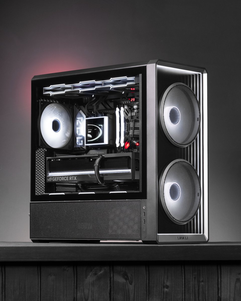 mr_matt_lee's tweet image. Airflow &amp;amp; Aesthetics Collide 😮‍💨 Check out my latest build featuring the new Lian Li Lancool 217 Infinity. Two huge 170mm front fans cut into a glass panel with infinity lighting. This one hits hard! Watch the full build video 👉 youtu.be/aqAReqFExVQ

@GlobalLianli #pcbuild