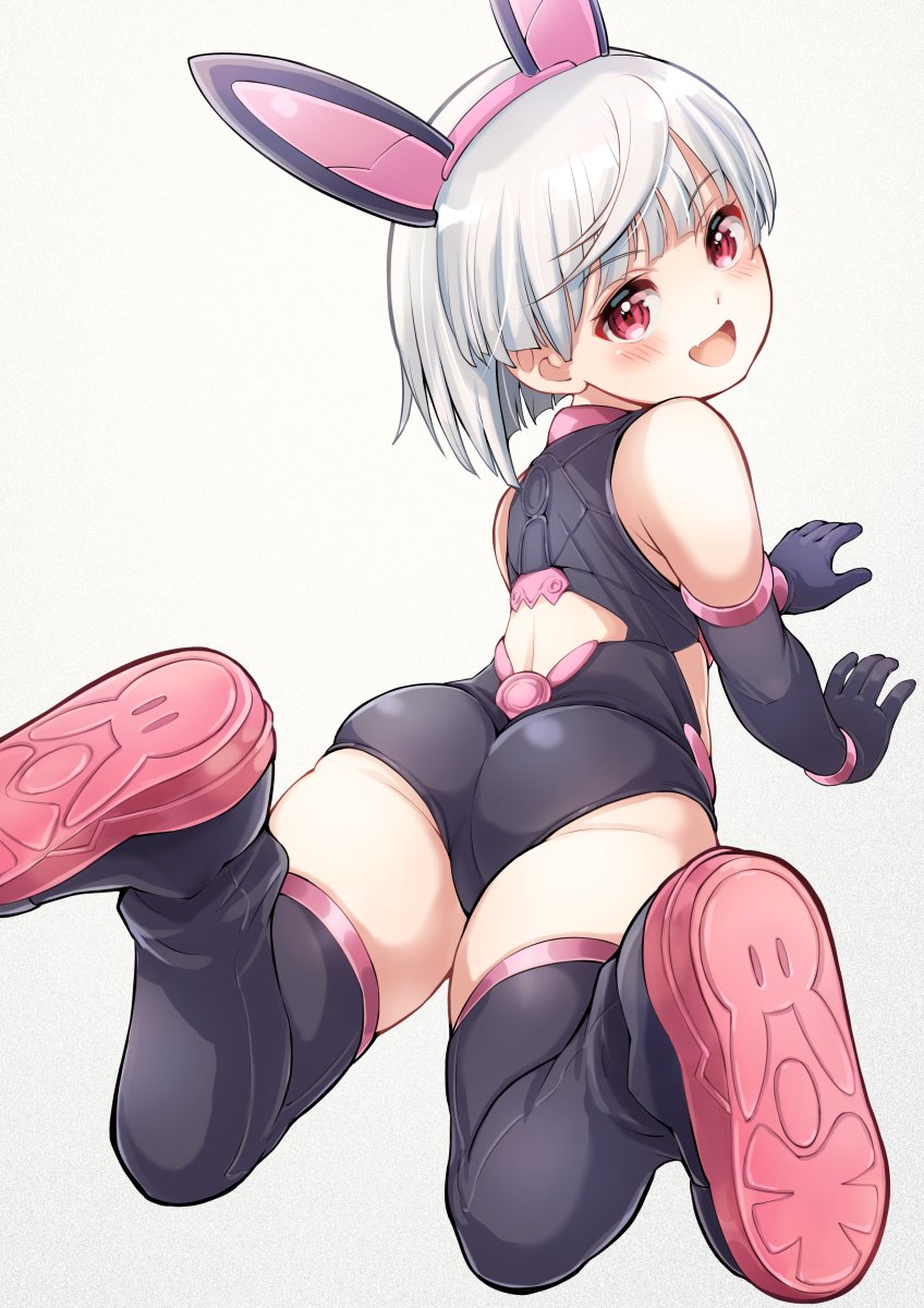 リリネルに続いて靴底のデザインを見せるララネルです。ララネルは笑顔を描いた事がなかったので笑顔で描いてみたのですがジト目にした方がらしく見えたかもですね #30MS