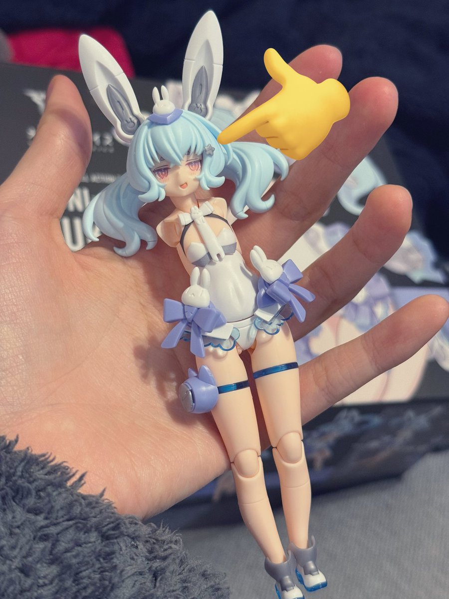 星の部品を落とした私｢星を！！星を見失った！！！｣←かっこいい

ちっちゃすぎ......(   ᷄ᾥ ᷅ )
そしてかわいい......(   ◜ω◝ )