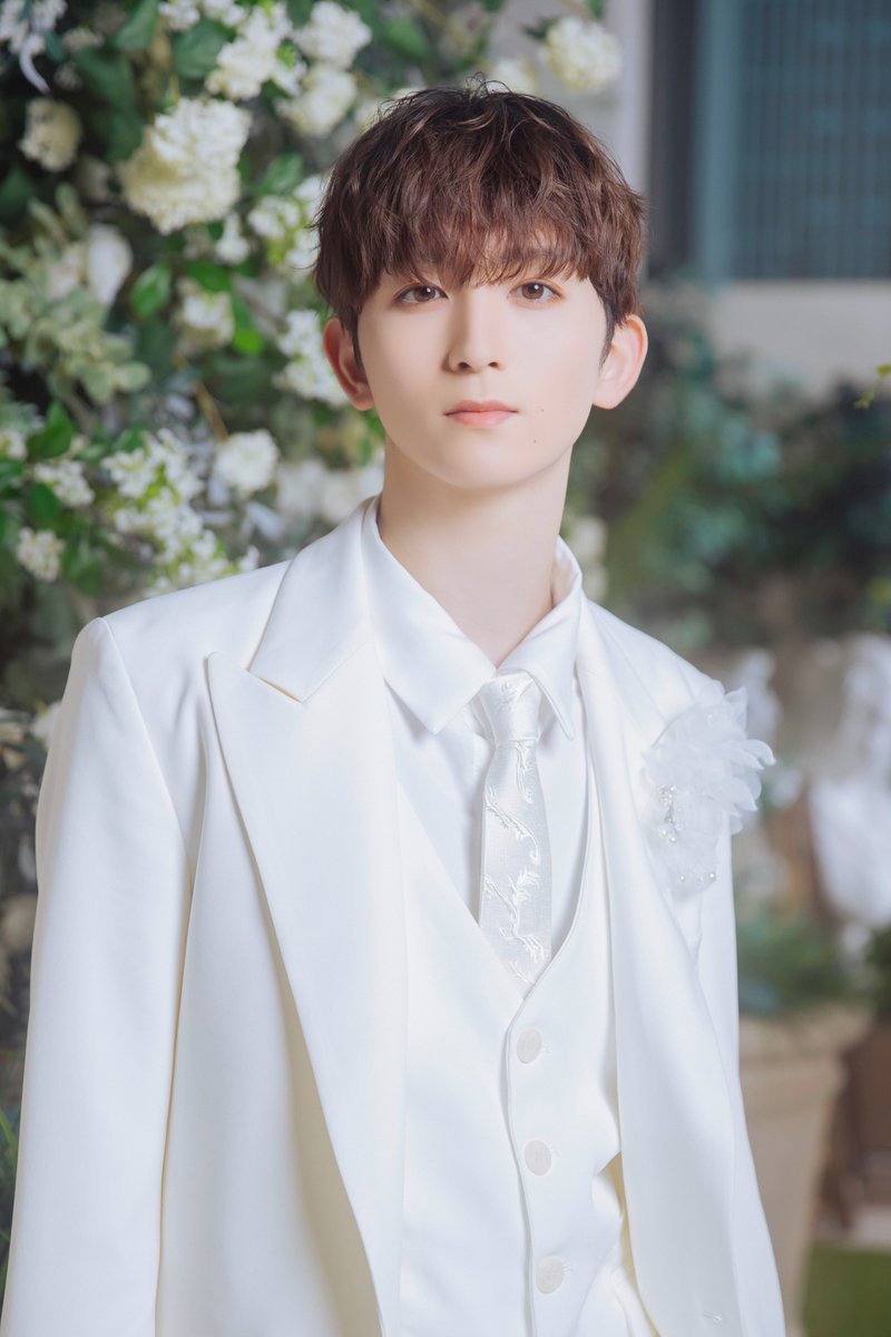Lienel_official's tweet photo. ｡°𑁍 ⋰     　　　　　⋱𑁍 °｡
　　　  2025.10.14
　　  Digital Release
　　　　 「𝐷𝑎𝑖𝑠𝑦」
°｡𑁍 ⋱     　　　　　⋰ 𑁍 ｡°

-New Artist Photo-
#近藤駿太 2005.9.18
#高岡ミロ 2006.10.3

Music Video
https://t.co/cCaS6ZHFpQ

#Lienel
#Lienel_Daisy https://t.co/tfOv5rSu8j