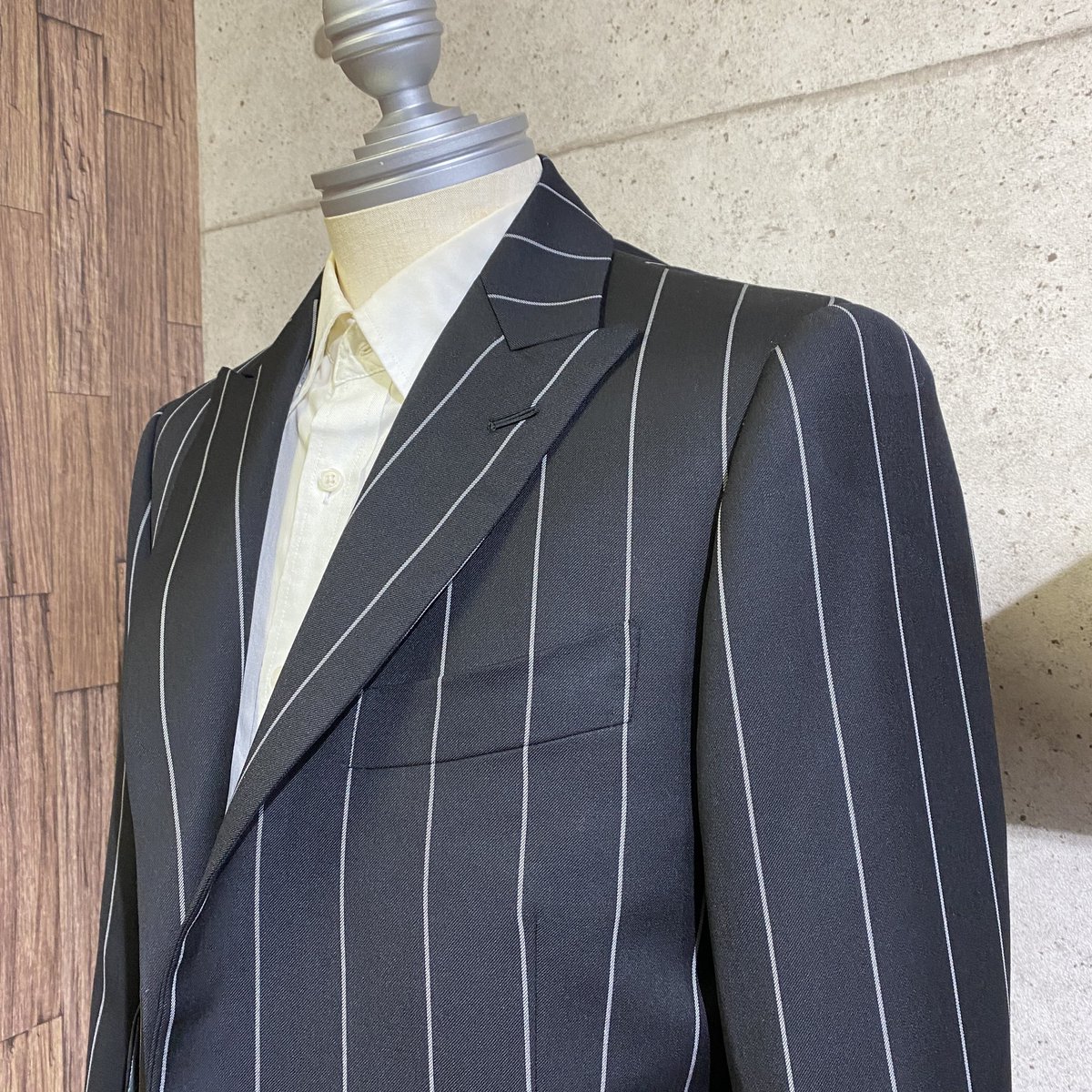 nakayamate_sew's tweet photo. 日本一スキャバルを仕立てる男への道!
スーツ完成です😊
毎年1着ご購入いただいて、ありがとうございます🙇♂️
そんな皆様が大好きです😁
また、よろしくお願いいたします👍
#scabal
#スキャバル
#神戸洋服
#神戸スタイル
#オーダースーツ
#スーツ
#kobefashion
#ootd
#ordersuit
#mensuit https://t.co/DdGah1CnHo