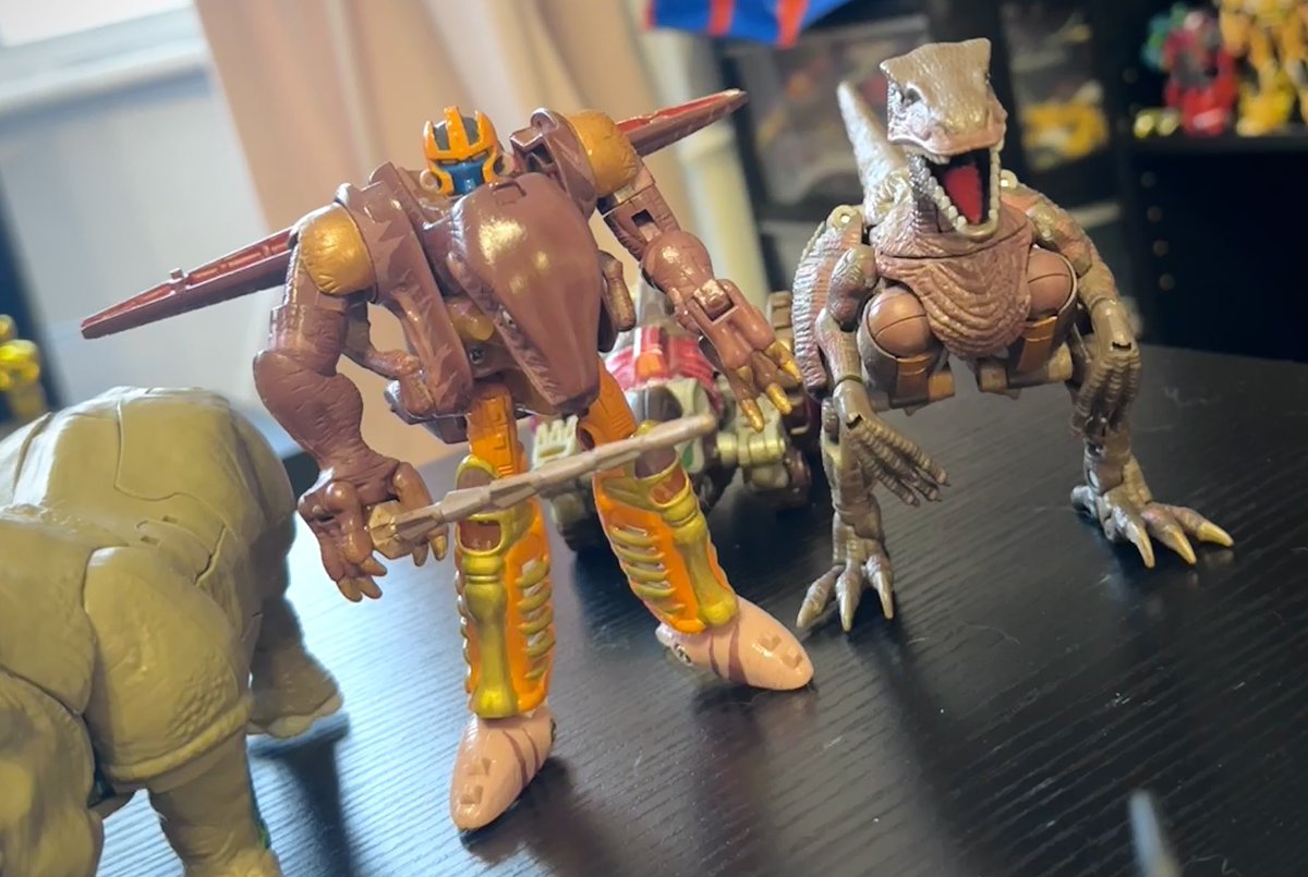 DINOBOT MAXIMISE!