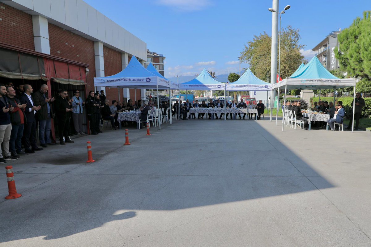 Kaymakam Odabaş, Edremit İlçe Emniyet Müdürlüğü Narkotik Suçlarla Mücadele Grup Amirliği kadrosunda görevliyken, görev başında şehit düşen Polis Memuru Abdulkadir Güngör için vefatının yıldönümü vesilesiyle düzenlenen anma programına katıldı.
balikesir-edremit.gov.tr/sehidimiz-abdu…