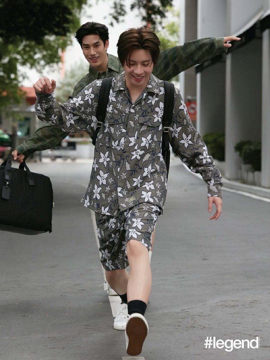 ubl_umbrella's tweet image. 📸 ✨Com um carisma e uma química perfeita os atores #TleFirstone estão na revista #Legend_th.

#Legend