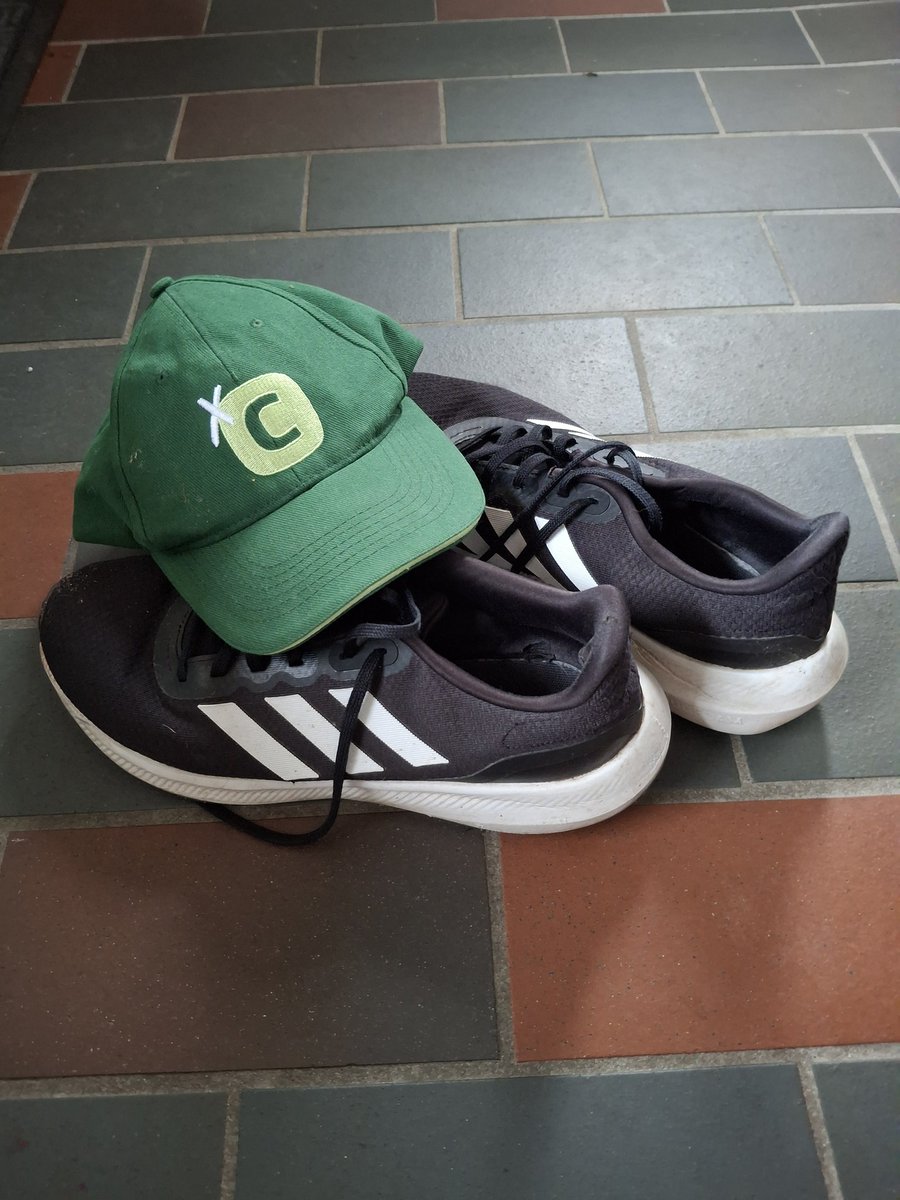 PeterSimoni's tweet image. På med løbeskoene - valgkampens slutspurt er gået i gang ⛹️‍♀️⛹️‍♂️