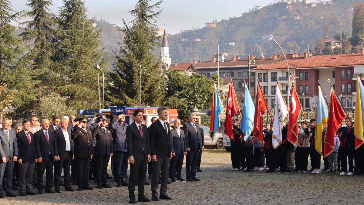 10 Kasım Gazi Mustafa Kemal  Atatürk'ü Anma Günü Programı kapsamında ilçe protokolümüz ile birlikte düzenlenen anma programına programlarına katıldık.