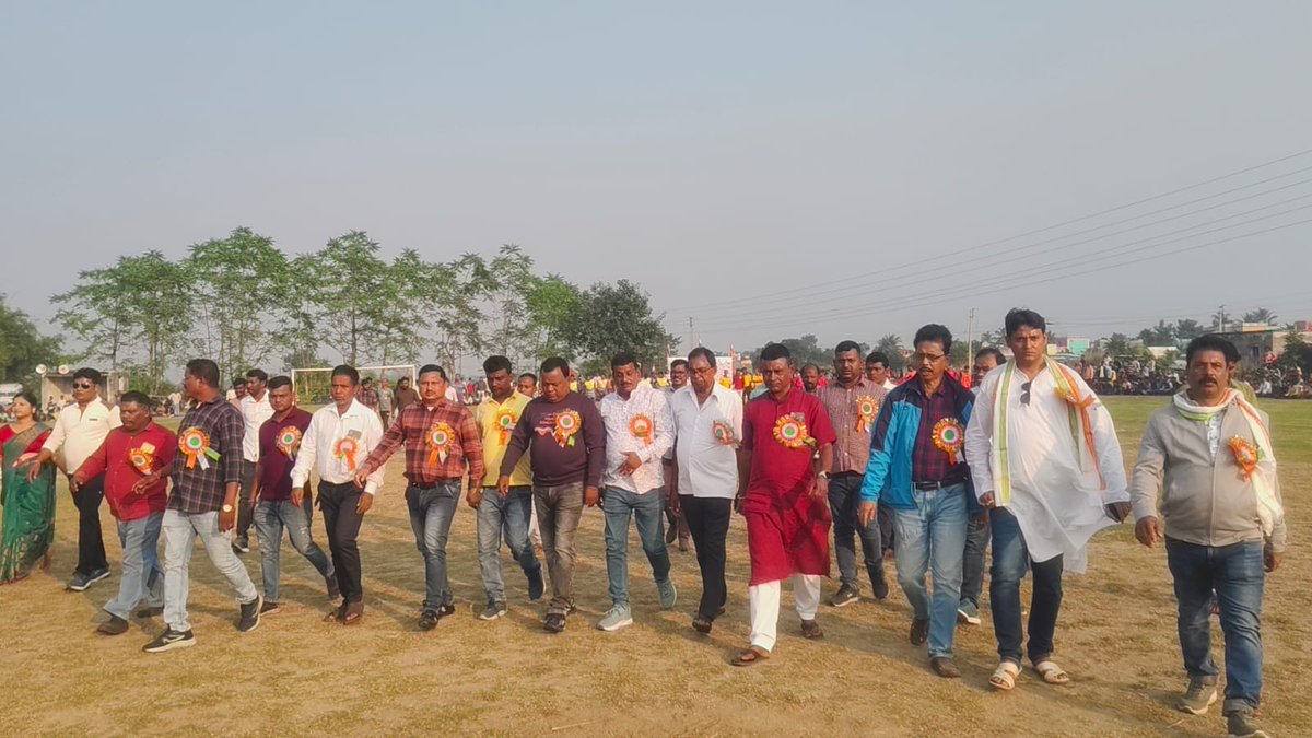 Rothin1973's tweet photo. ""বাঙালির প্রিয় খেলা ফুটবল""
বাঁকুড়া সাংগঠনিক জেলা INTTUC এর উদ্যোগে  জী.ঘাটী ব্লক -2 অন্তর্গত বড়শাল  অঞ্চলের রাধামাধবপুর ফুটবল মাঠে শুভ উদ্বোধন হলো INTTUC কাপ 1.0 
স্থান- রাধামাধবপুর, জী.ঘাটি
বাঁকুড়া।
তারিখ -১০.১১.২০২৫
@AITCofficial 
@MamataOfficial 
@abhishekaitc https://t.co/VnUmnOOrYf