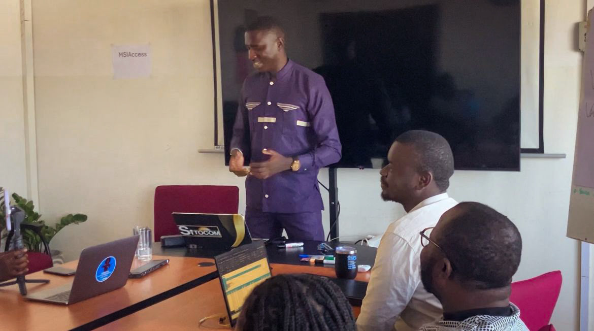 Quand la parole devient un outil d’impact social.

Prendre la parole, c’est un acte d’engagement surtout  sur la santé reproductive et la dignité des femmes. 💗
Avec <a href="/MSISenegal/">Marie Stopes Sénégal</a>, nous avons exploré comment faire de chaque parole une voix qui inspire confiance et changement.