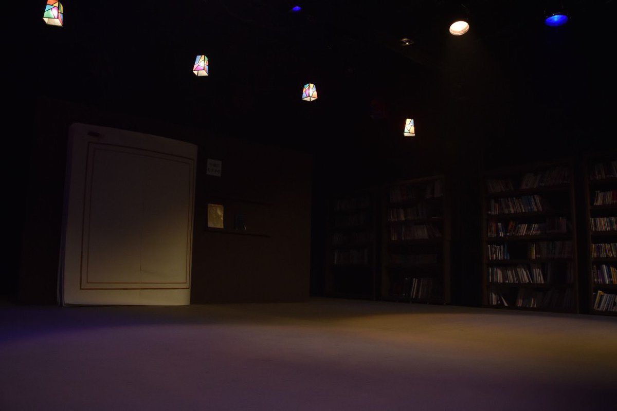 Gekidann_Nemupo's tweet image. 劇団新生プレゼンツ 劇団眠れない夜のポニーテール
四夜目
『司書見習いと白紙の本』

全公演無事終演いたしました📕

ご来場いただいたお客様ならびにお力添えくださった皆様、ありがとうございました！

#劇団眠ポ
#劇団眠ポ_四夜目