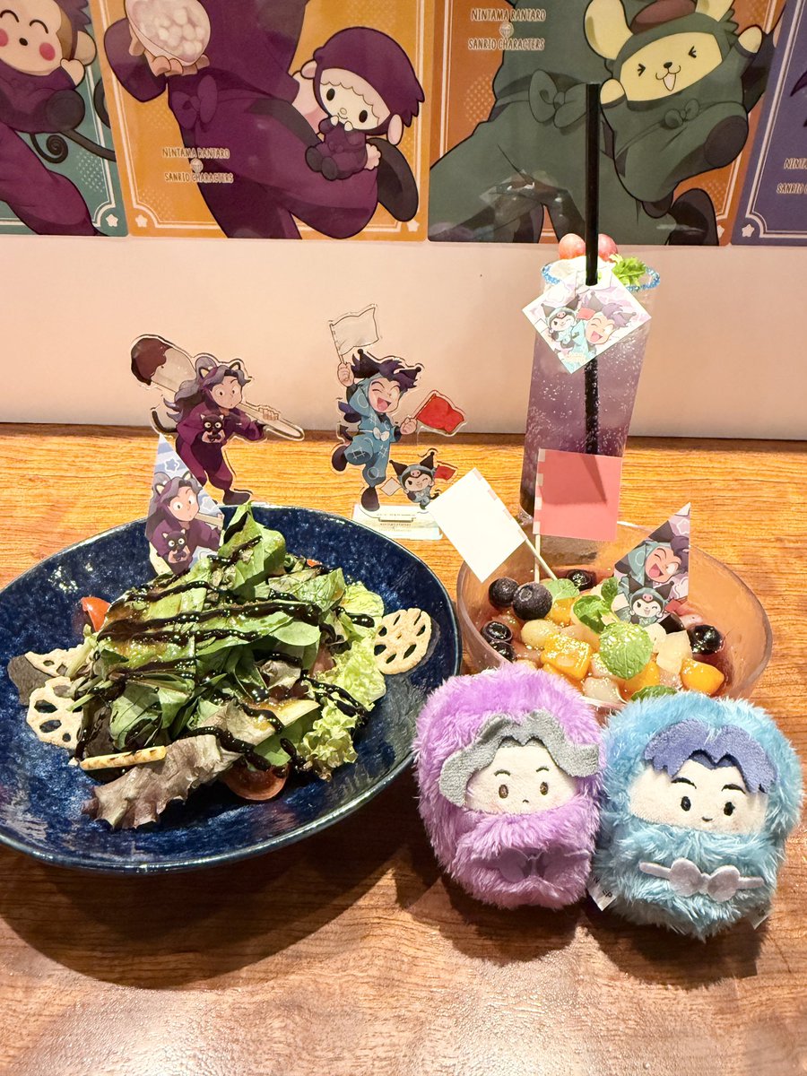 コラボカフェ🐈‍⬛🚩
可愛いコラボ感謝🫶
でもべくんのメニュー口に合わなくて…辛かった…でもちゃんと完食した！
チョコレートとご飯、お肉、野菜は私には異次元でした……さすがべくん…