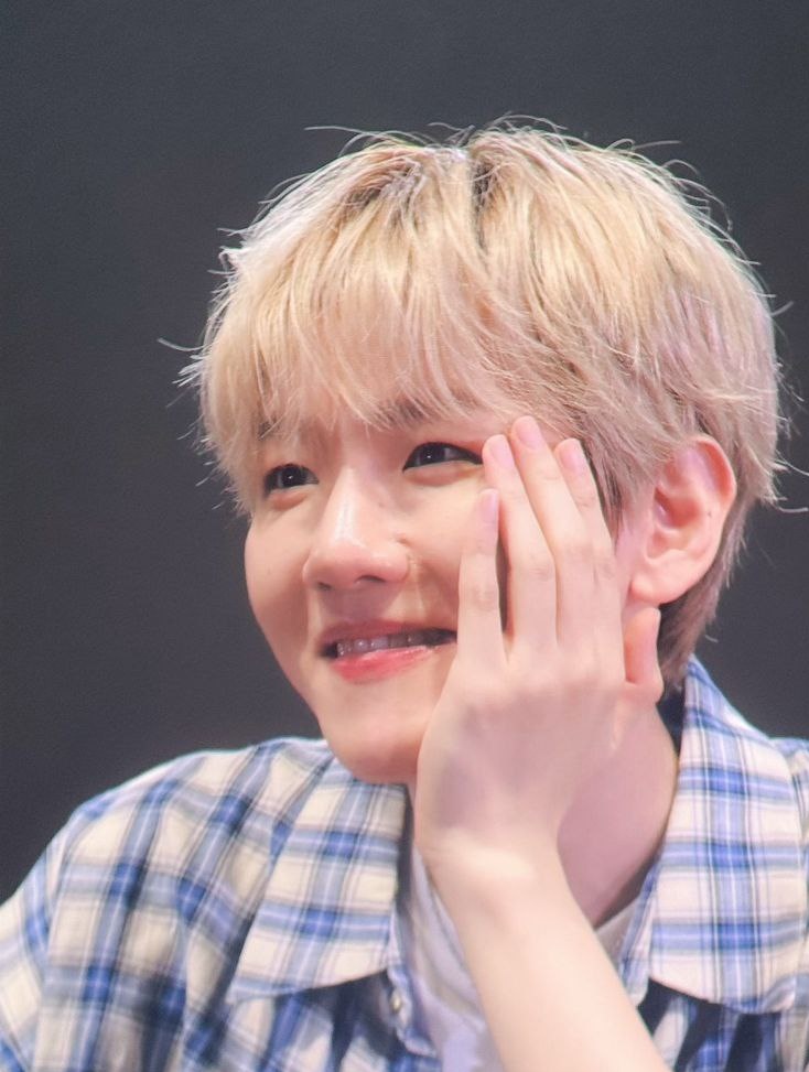 ItsNutellaGirl2's tweet photo. 현이 you make ordinary moments feel magical ✨

I vote for #2025MAMAVOTE #BAEKHYUN https://t.co/nOTHRyW1p6
