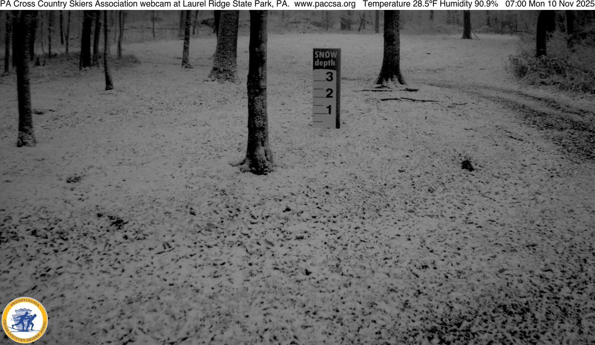 troywilsonwx's tweet image. Laurel Ridge webcam shows a fresh coating of snow. Be careful if you are traveling over the mountains today! #PAWx #PASnow #WinterWx #Travel  paccsa.org/lrwebcam