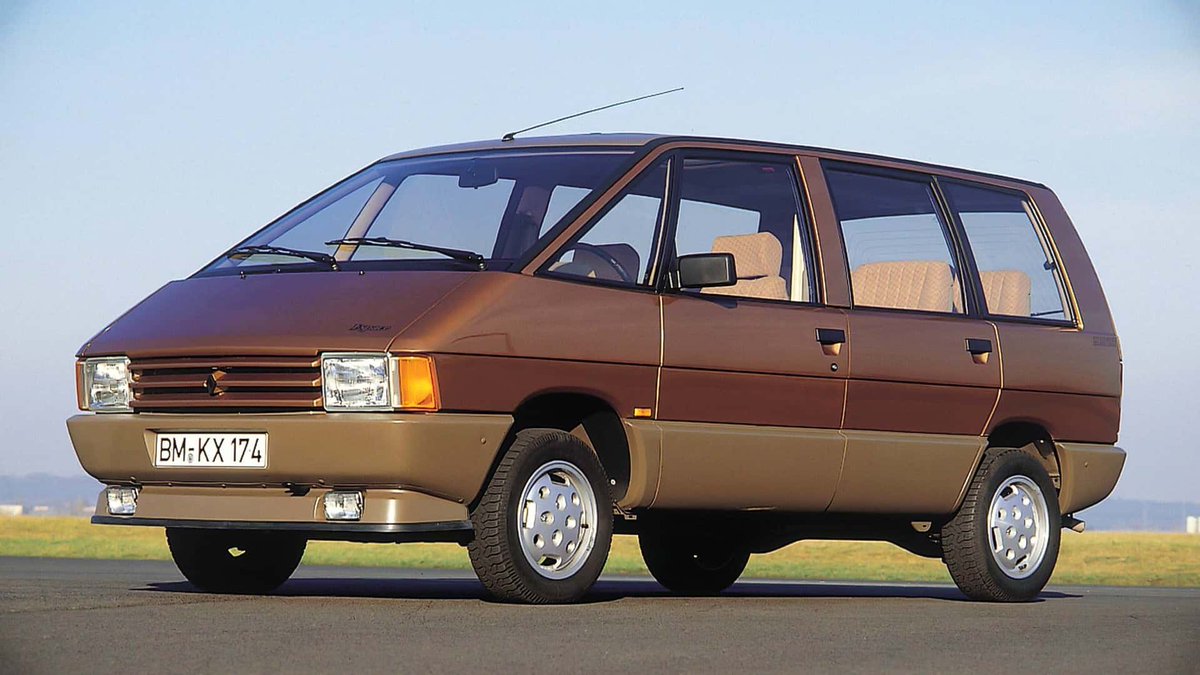 jorndevreede's tweet image. Hey @renaultgroup, I see a great opportunity here to bring back a modern electric eSpace (e-Space)  - in line with your retro Renault5 work...