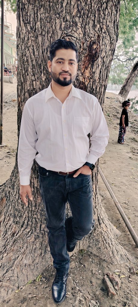 asifkhanks's tweet photo. Kabhi socha na tha itna door chala jaayega,
Jo meri dhadkan mein tha, woh hee yaad ban jaayega,
Muskurana bhi ab to ek lamha sa  lagta hai,
Jab apna hi koi paraya sa lagta hai❤️❤️❤️ https://t.co/Xuv0a1XBAW