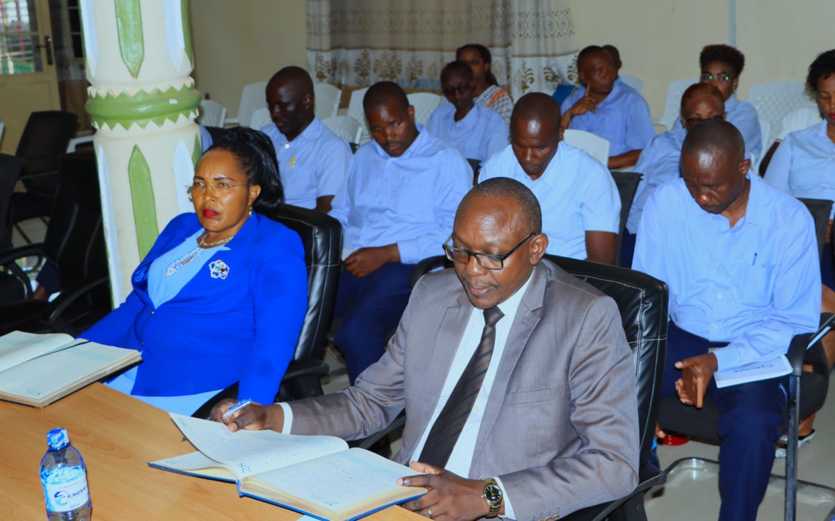 Onpr2018's tweet image. "Etat des préparatifs de l'activité de recensement des bénéficiaires des prestations de l'#ONPR" prévue depuis ce lundi,17/11/2025 est l'un des pts inscrit à l'agenda de la réunion ordinaire du Conseil des cadres, tenue ce 10.11.25 dirigée par son DG @anastase_jean