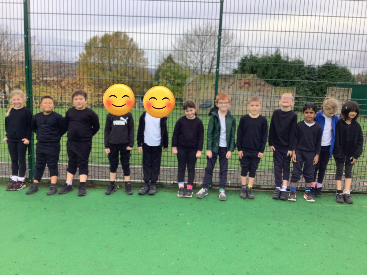 ReinwoodJuniors's tweet photo. 3R are celebrating Anti-Bullying Week and Odd Socks Day with their colourful socks. #RJS3R #RJSPSHE @ABAonline #Antibullyingweek https://t.co/Yy5Kb87Rov